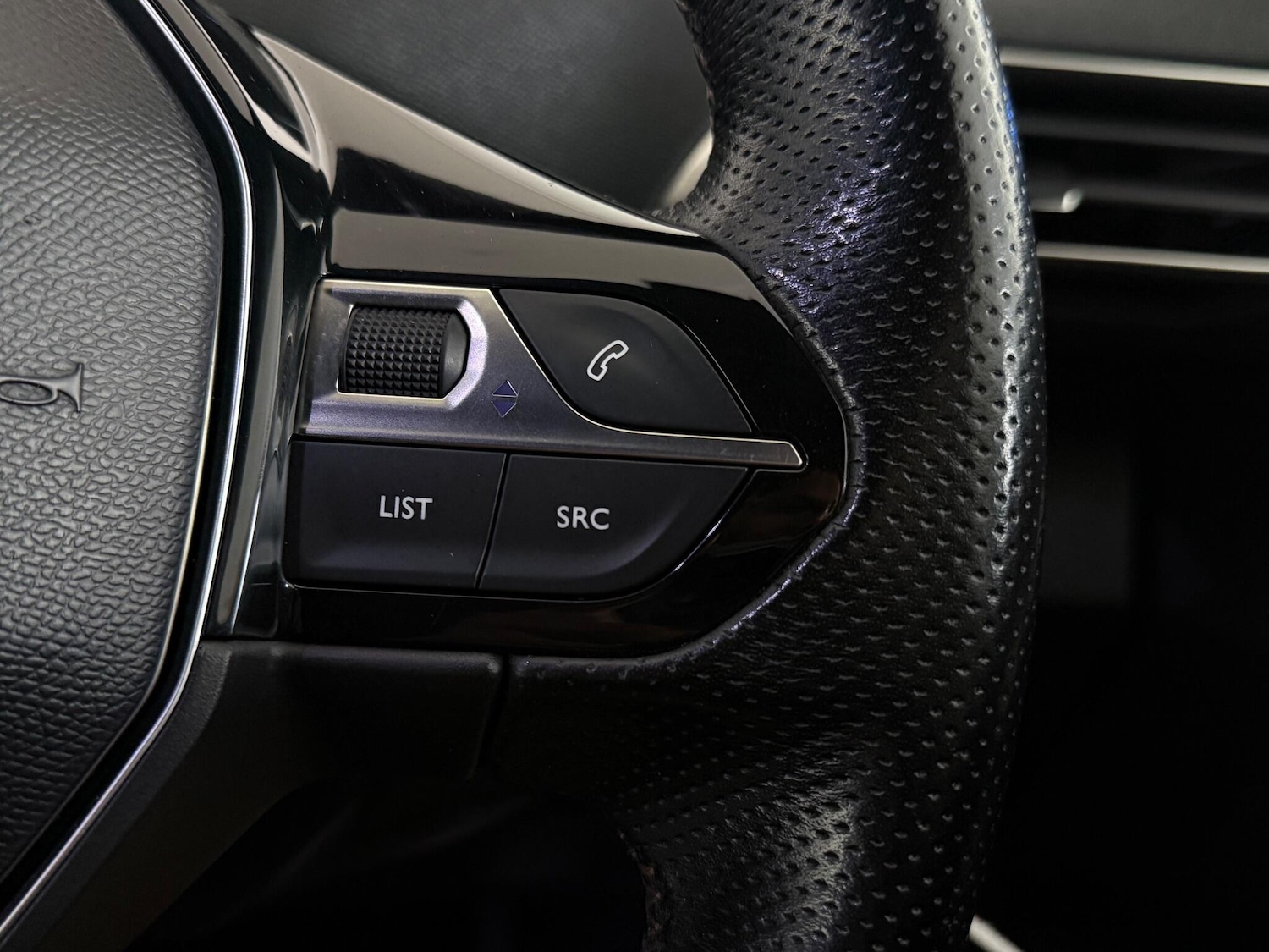 Used Peugeot 3008 2018 for sale - 77221916: Photo 20