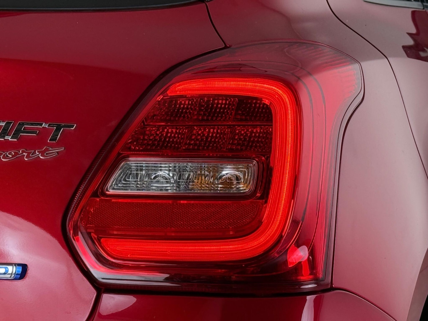 Used Suzuki Swift 2022 for sale - 77268198: Photo 8