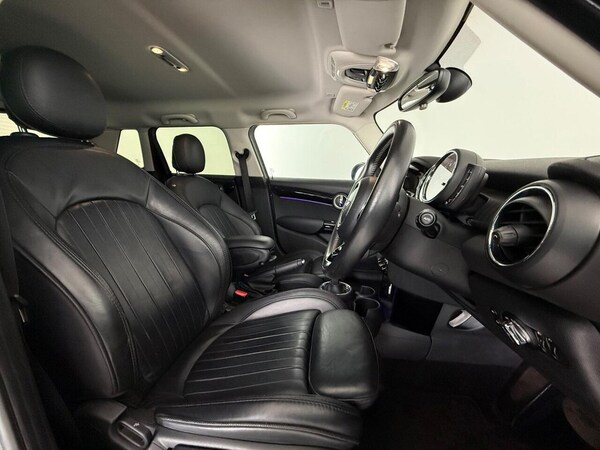 Used MINI Hatch 2019 for sale - 76185459: Photo 15