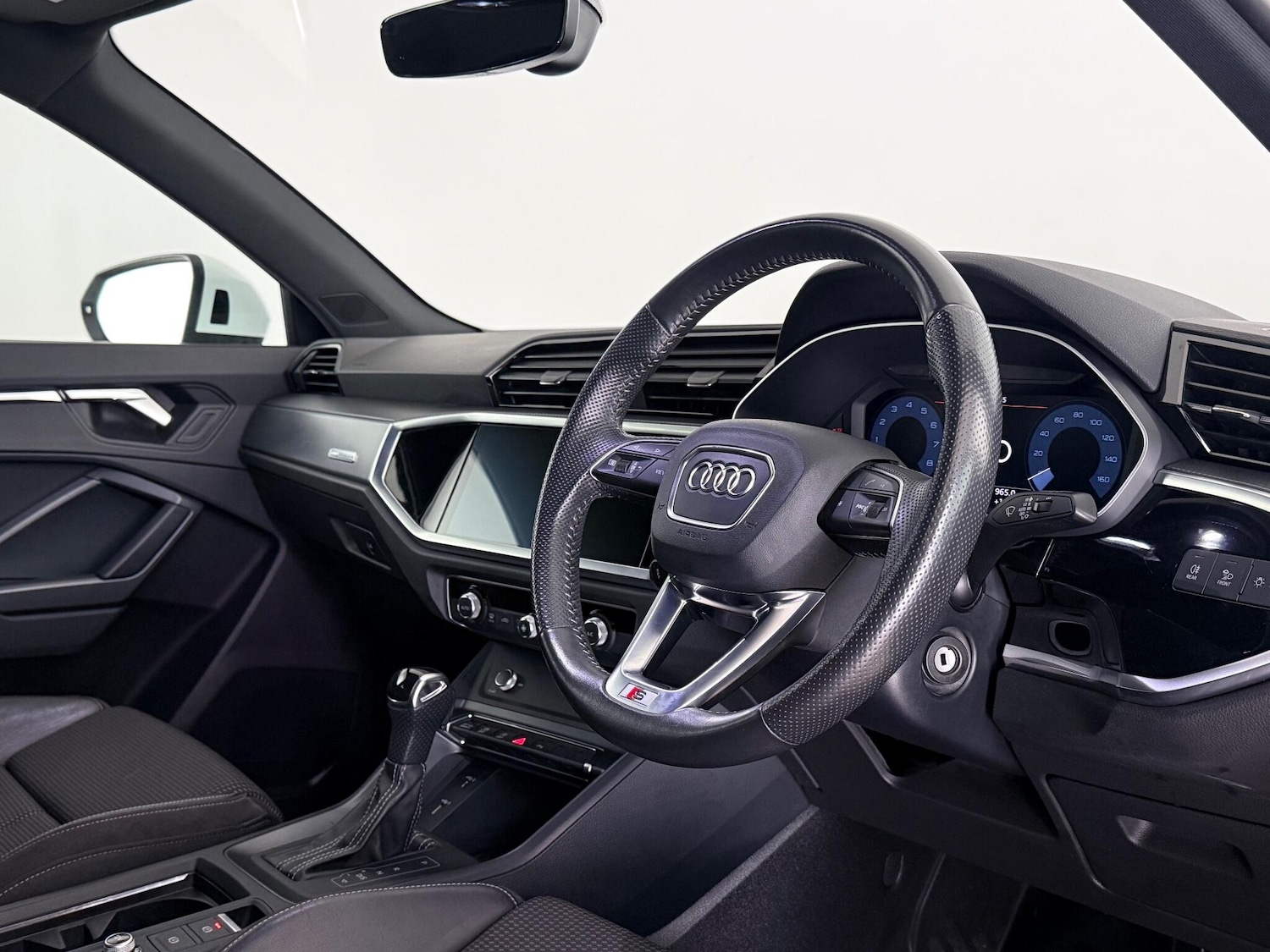 Used Audi Q3 2019 for sale - 77260442: Photo 12