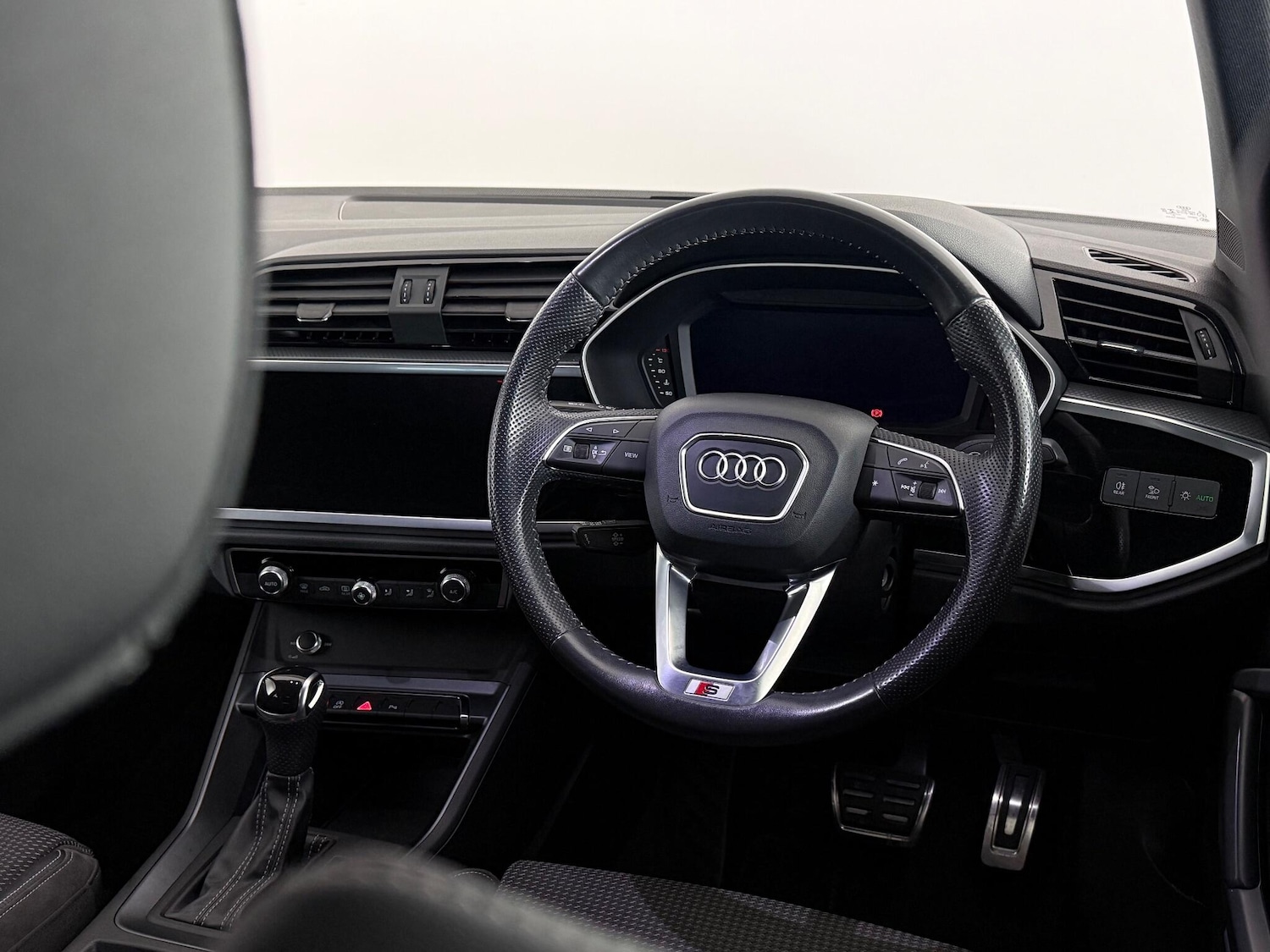 Used Audi Q3 2019 for sale - 77260442: Photo 19