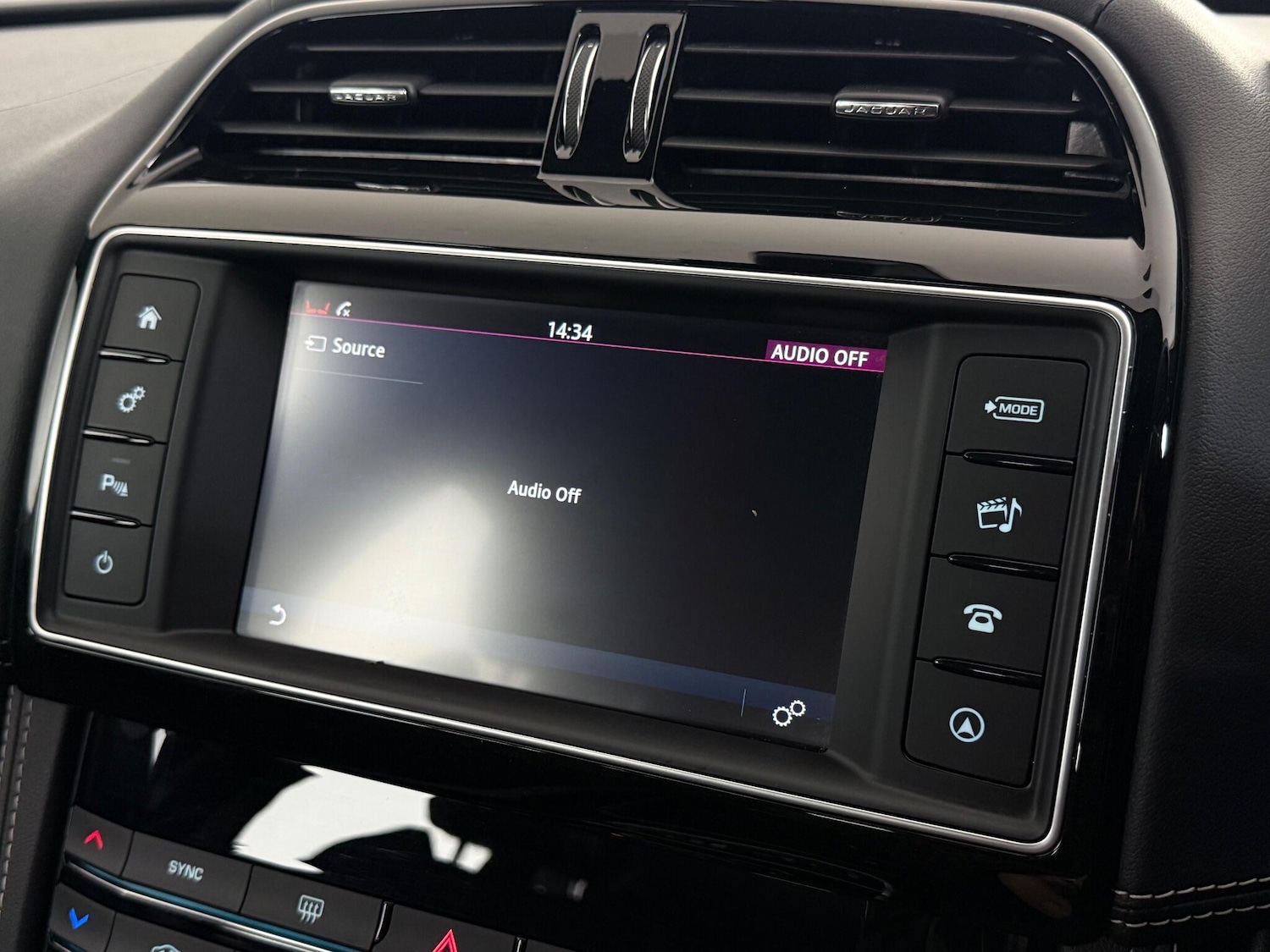 Used Jaguar F-Pace 2017 for sale - 76468737: Photo 30