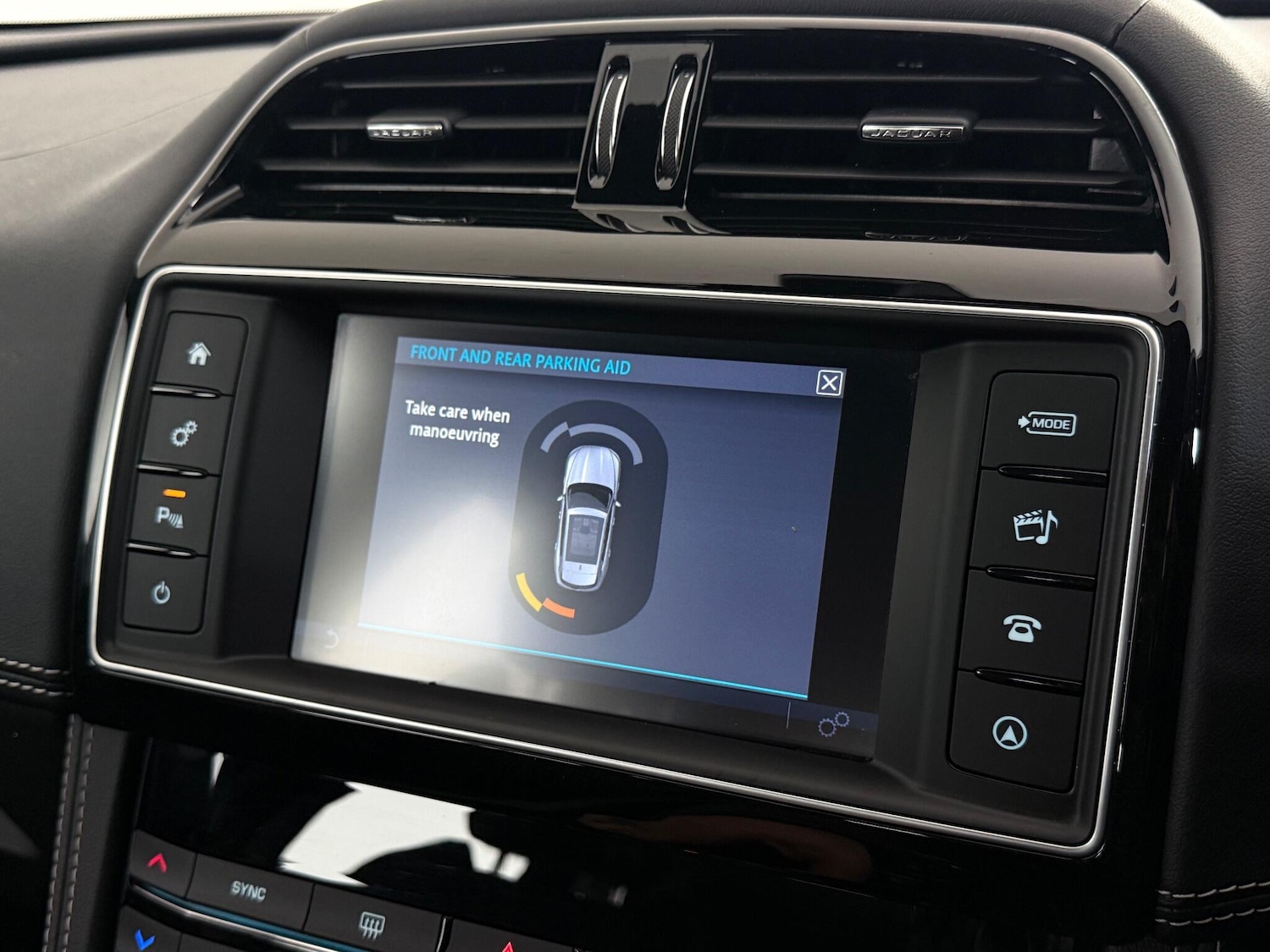 Used Jaguar F-Pace 2017 for sale - 76468737: Photo 32