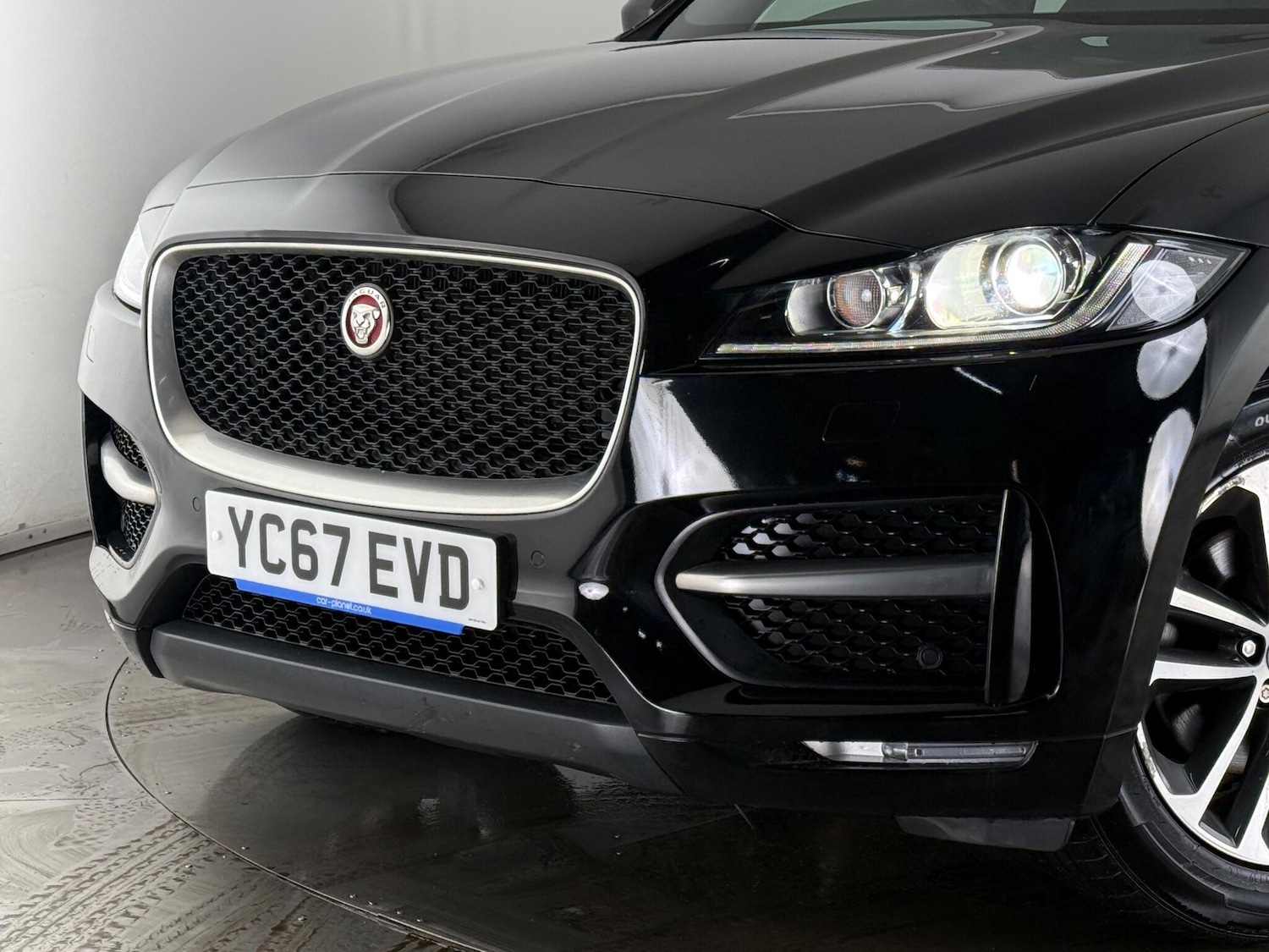 Used Jaguar F-Pace 2017 for sale - 76468737: Photo 41