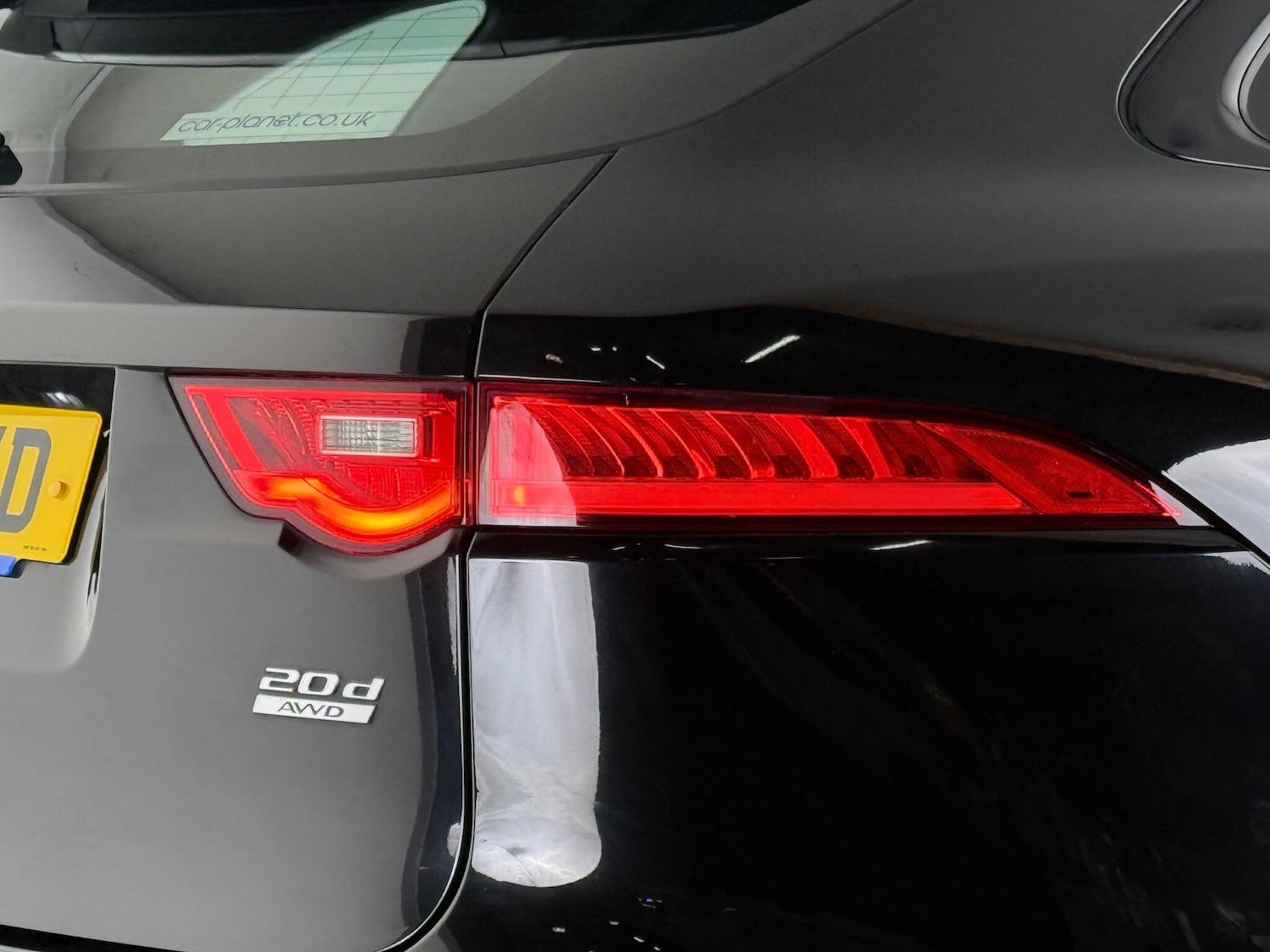 Used Jaguar F-Pace 2017 for sale - 76468737: Photo 9