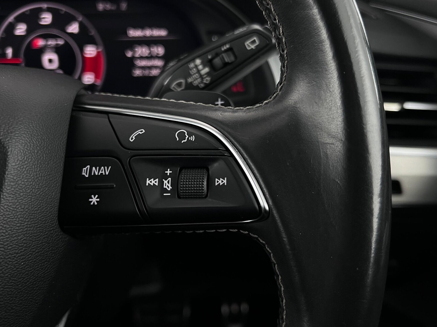 Used Audi SQ7 2016 for sale - 77803022: Photo 25