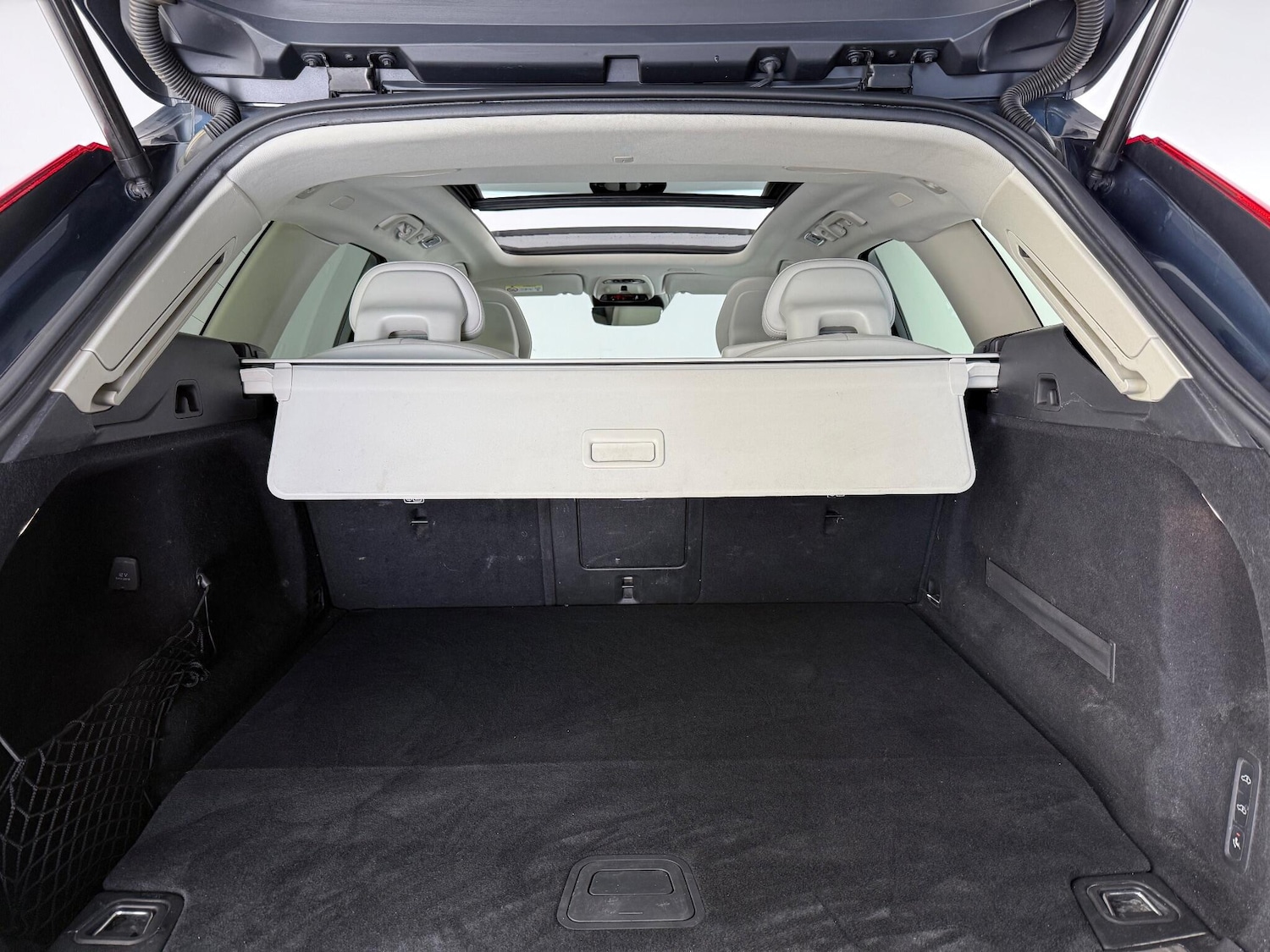 Used Volvo XC60 2017 for sale - 76468382: Photo 13