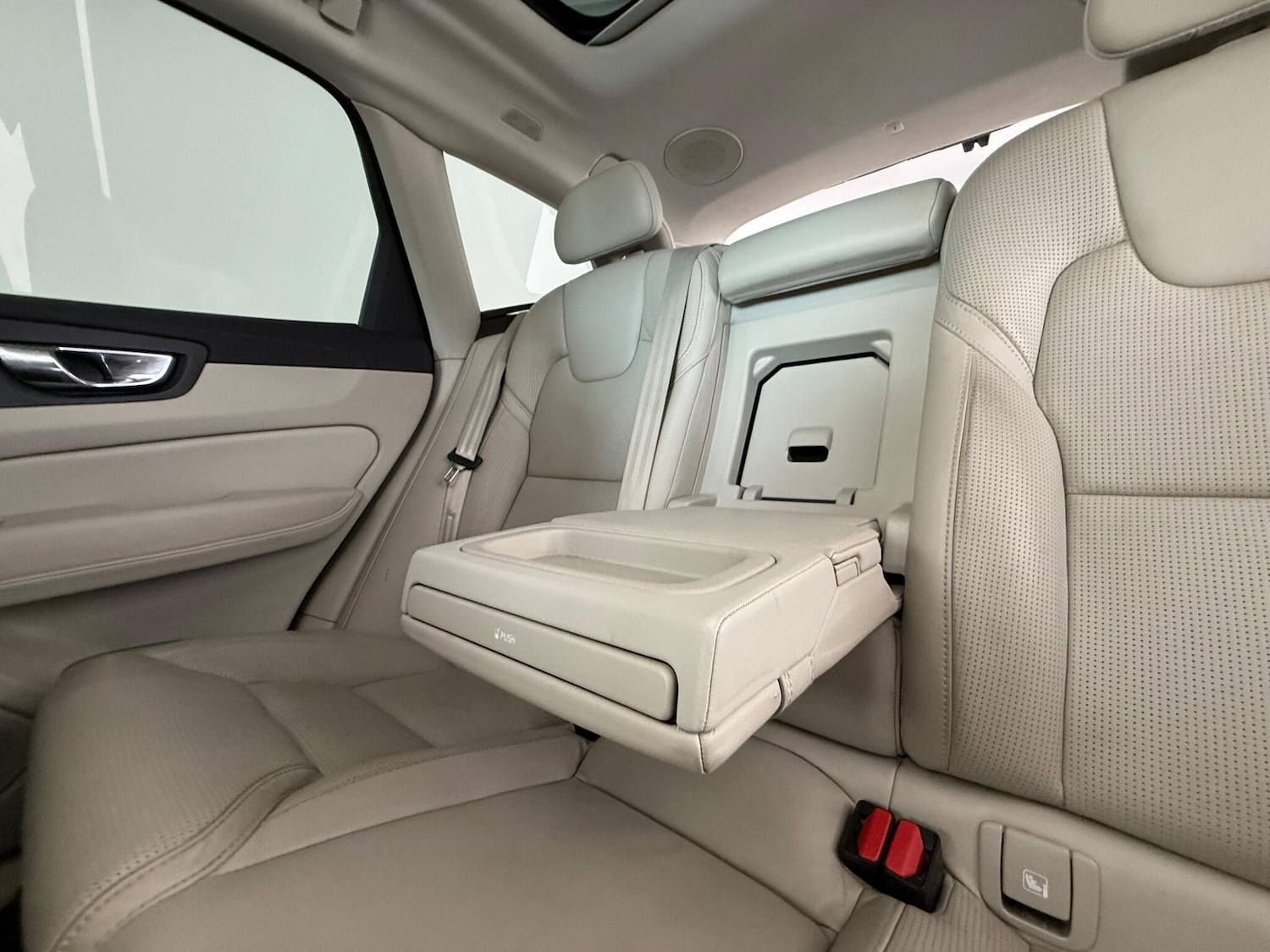 Used Volvo XC60 2017 for sale - 76468382: Photo 20