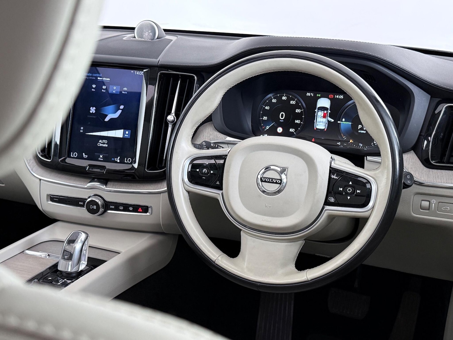 Used Volvo XC60 2017 for sale - 76468382: Photo 23