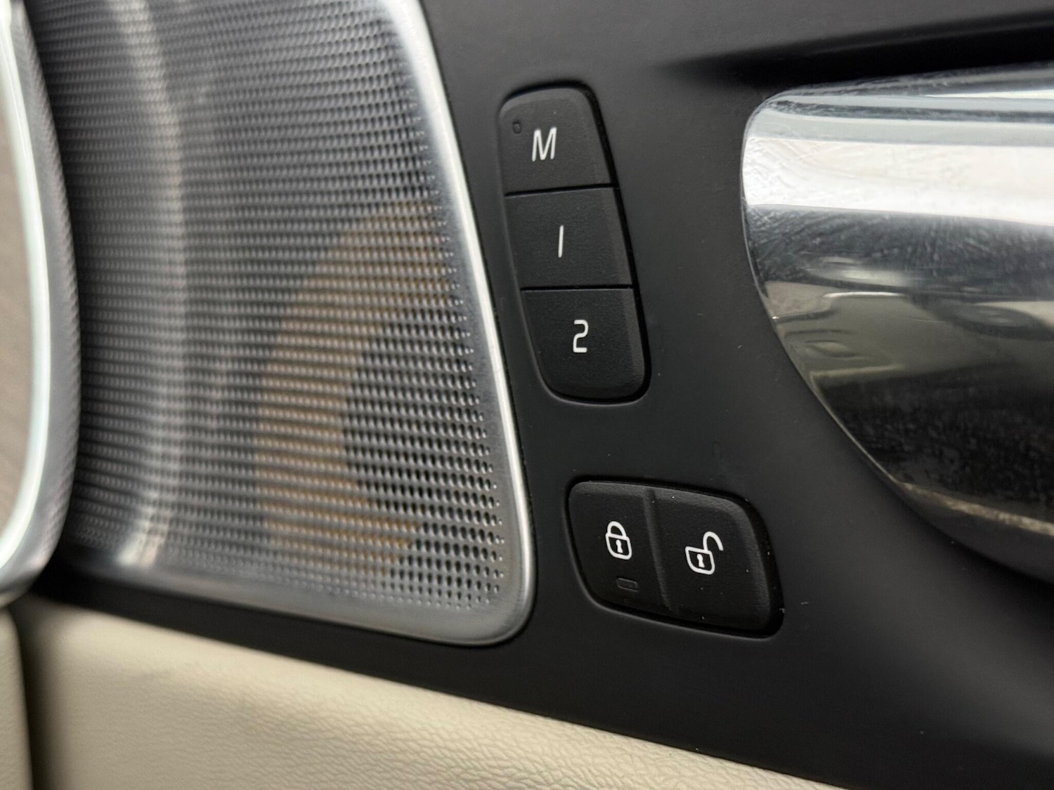 Used Volvo XC60 2017 for sale - 76468382: Photo 31