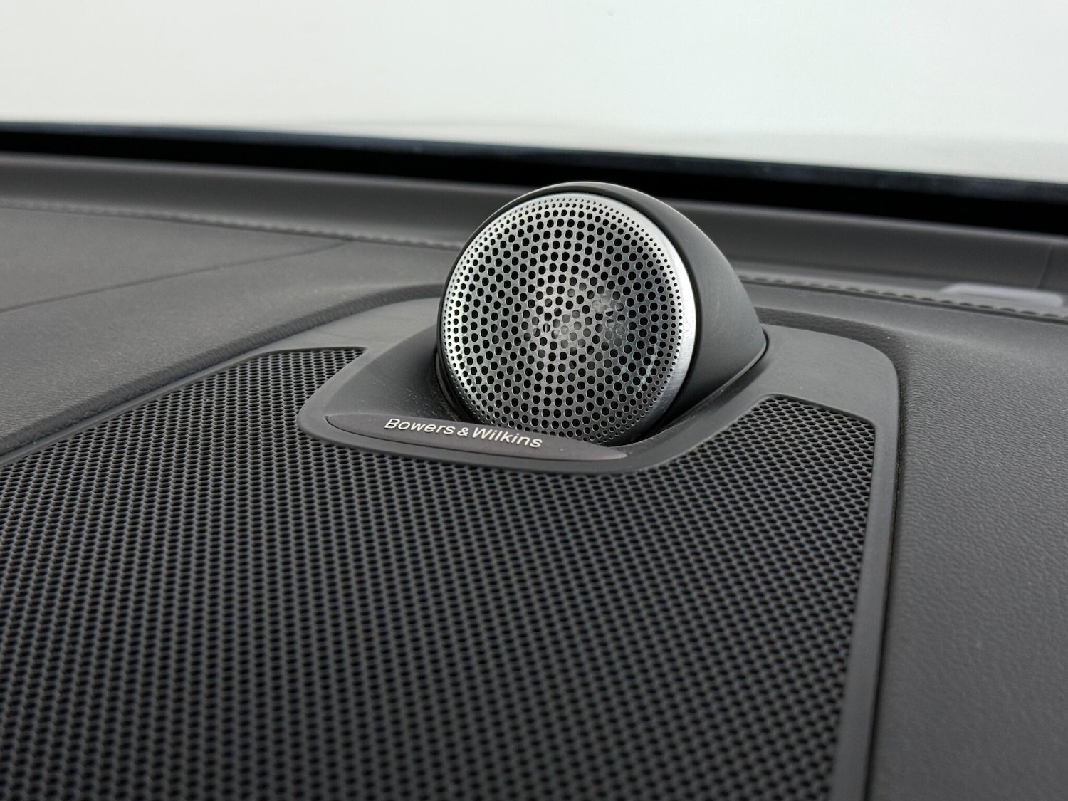 Used Volvo XC60 2017 for sale - 76468382: Photo 33