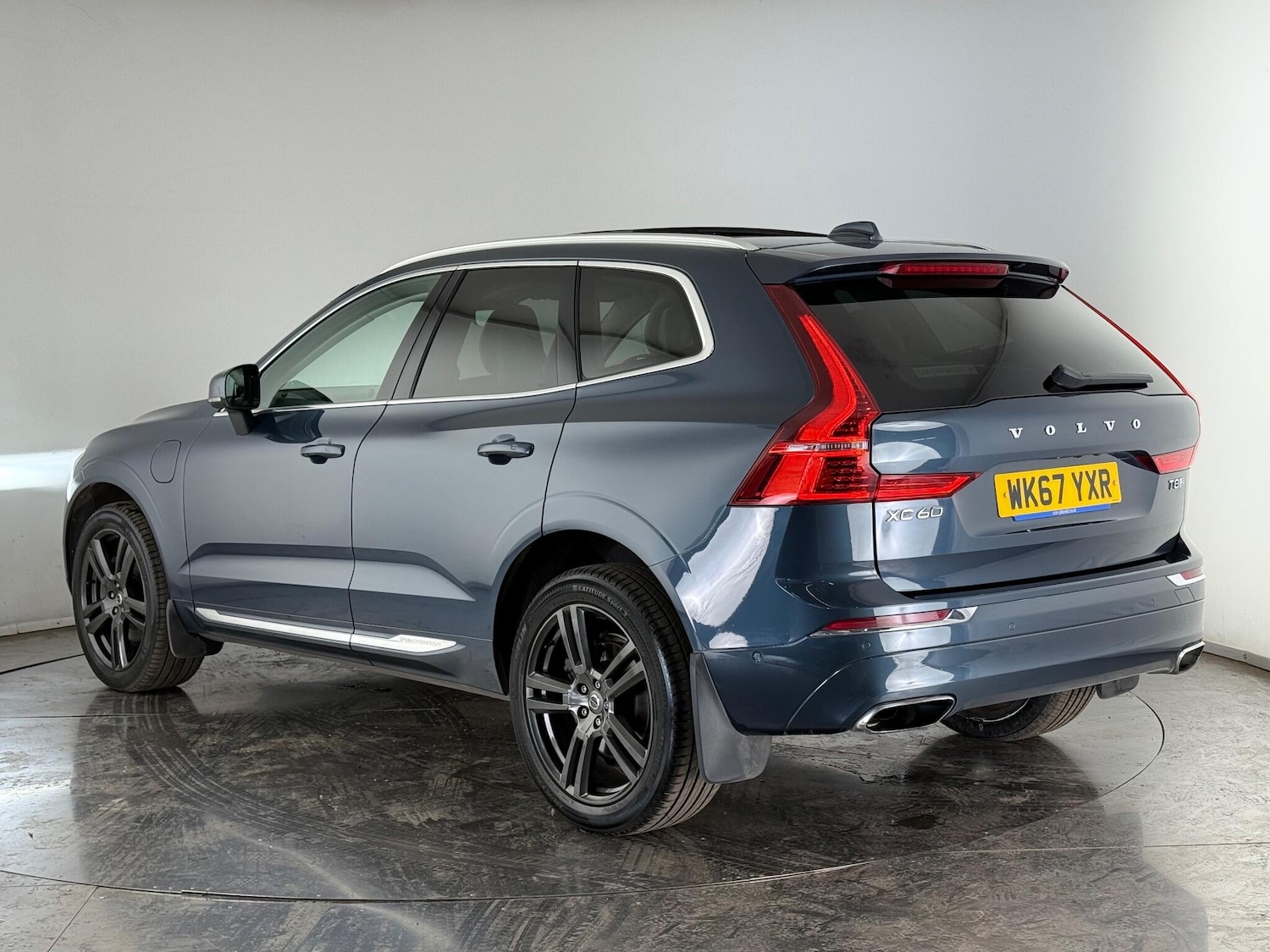 Used Volvo XC60 2017 for sale - 76468382: Photo 4