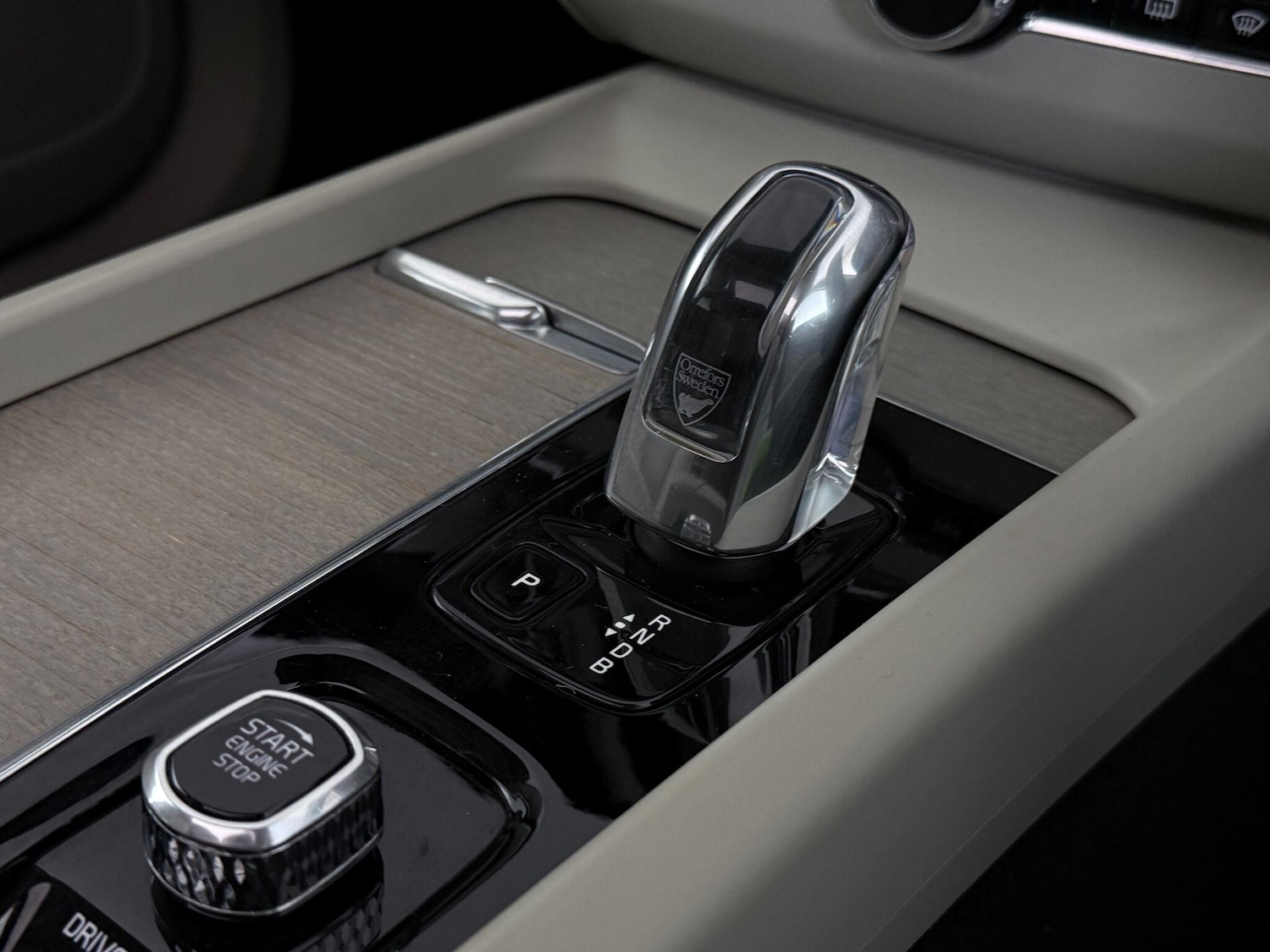 Used Volvo XC60 2017 for sale - 76468382: Photo 46