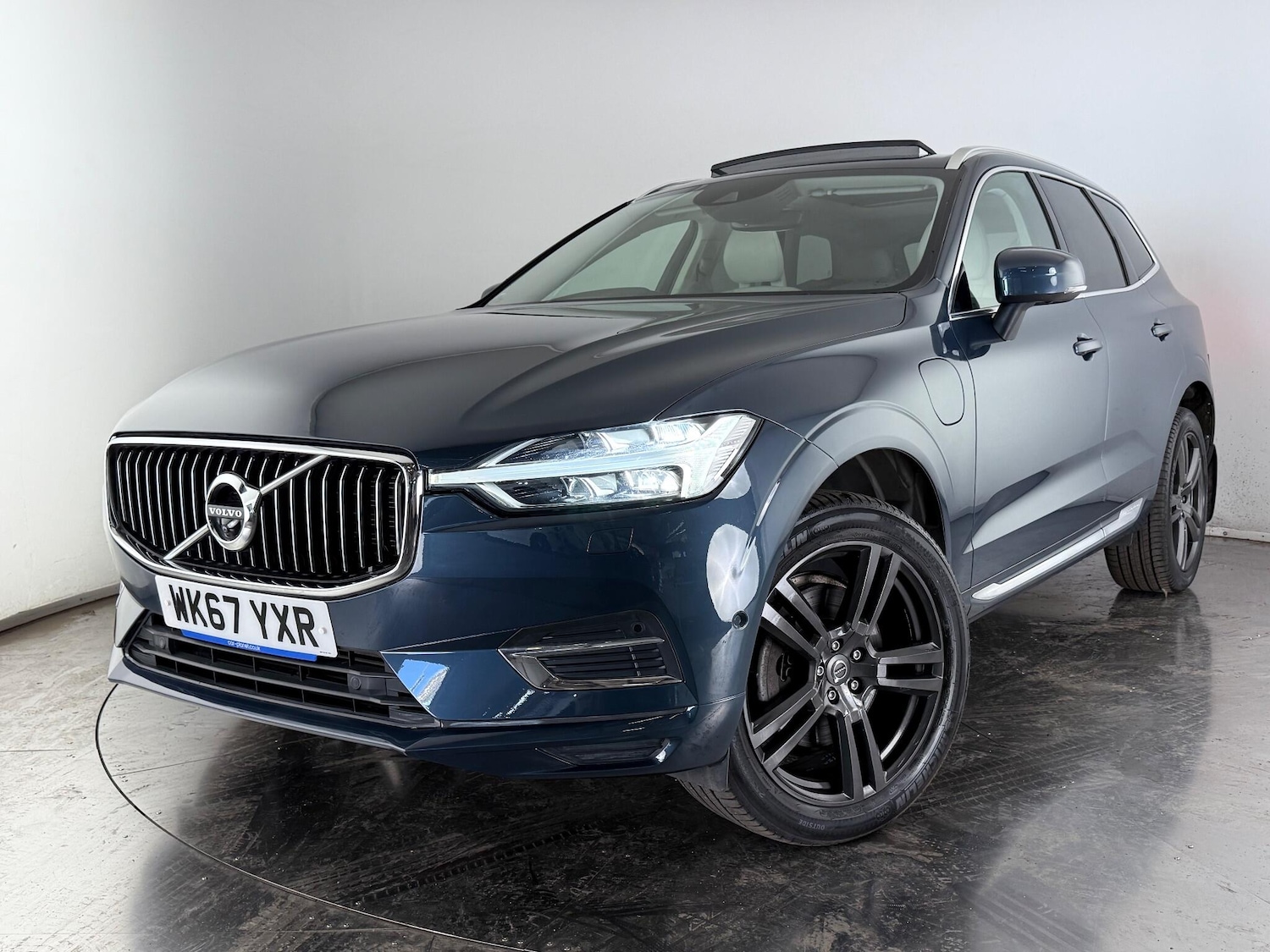 Used Volvo XC60 2017 for sale - 76468382: Photo 50