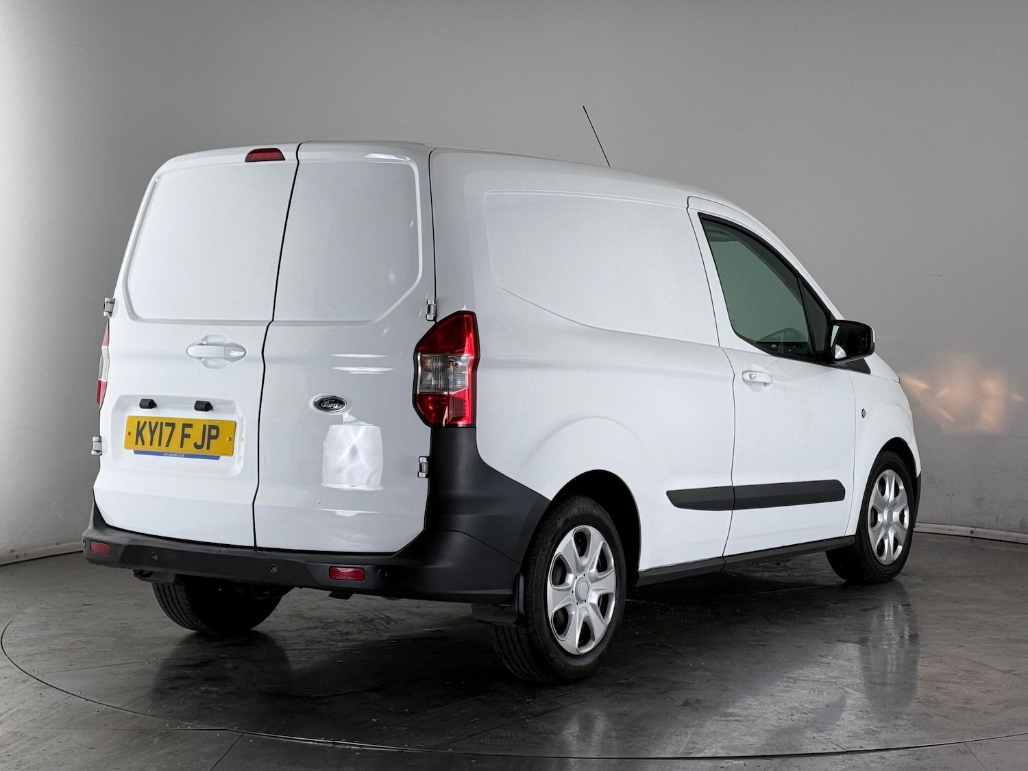 Used Ford Transit Courier 2017 for sale - 77222224: Photo 6