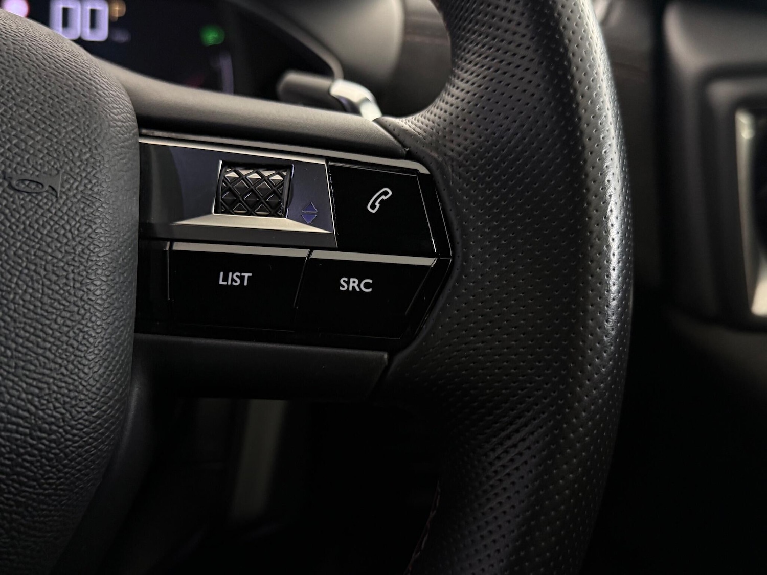 Used DS Automobiles DS 3 Crossback 2023 for sale - 76537760: Photo 25