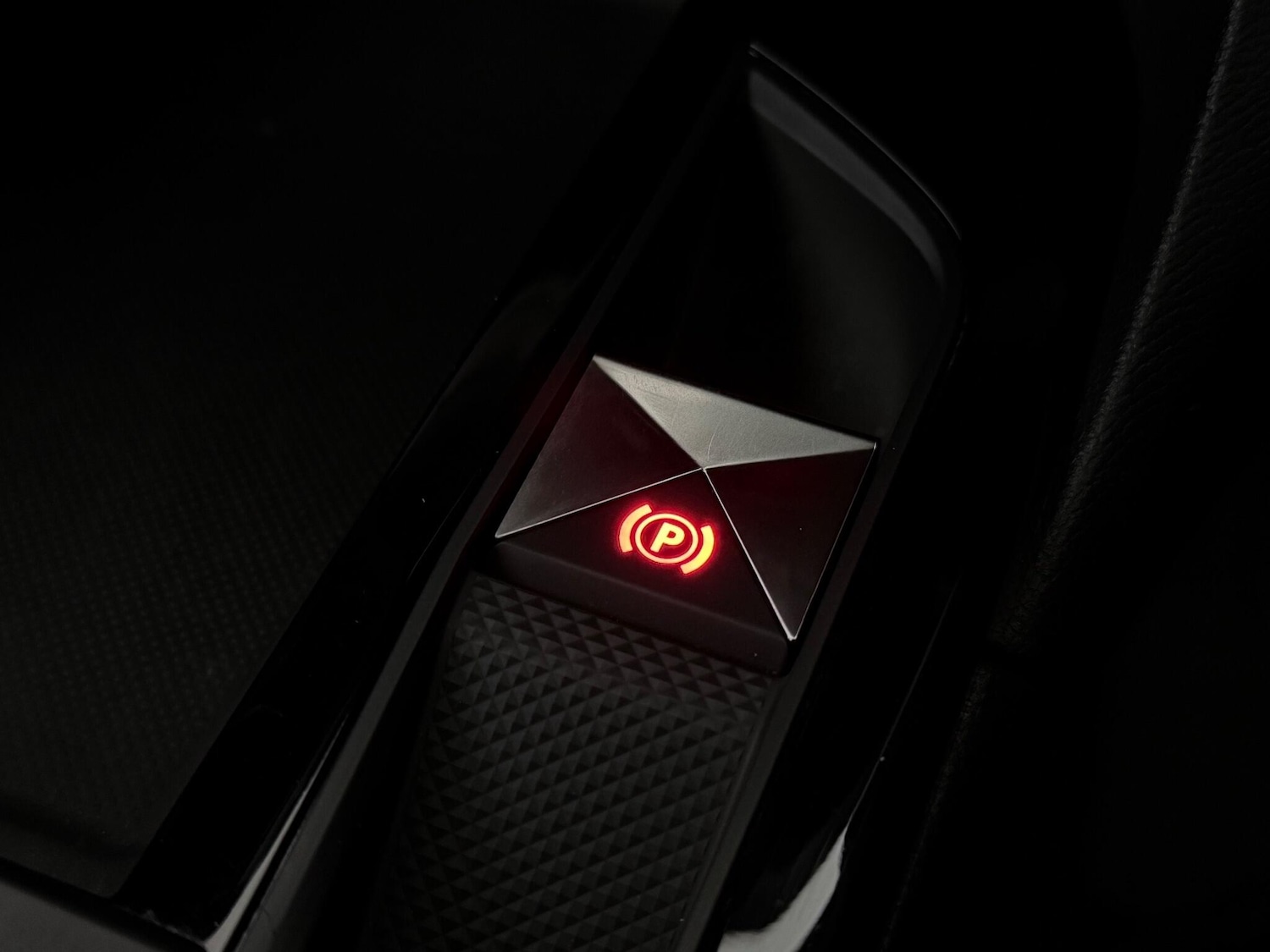 Used DS Automobiles DS 3 Crossback 2023 for sale - 76537760: Photo 46