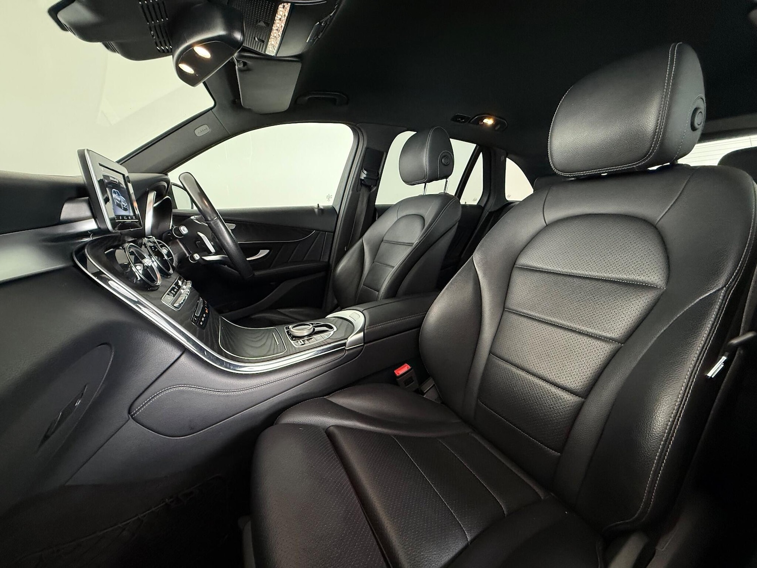 Used Mercedes-Benz GLC 2018 for sale - 76468105: Photo 18