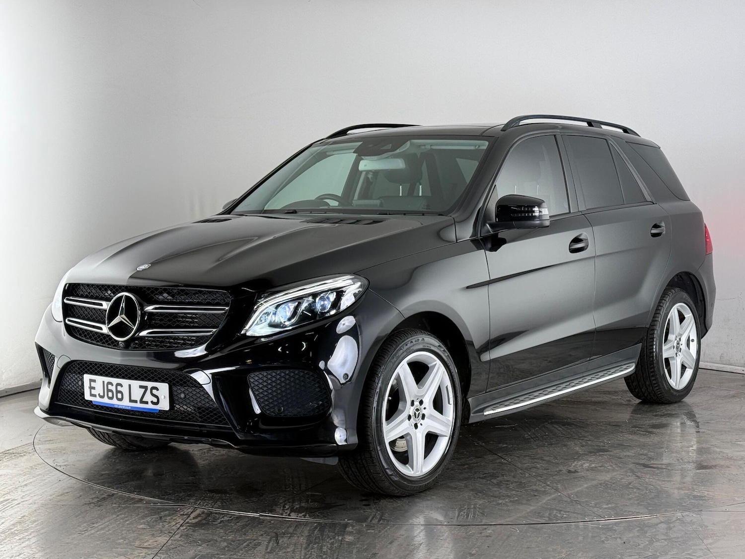 Used Mercedes-Benz GLE 2016 for sale - 76468102: Photo 4