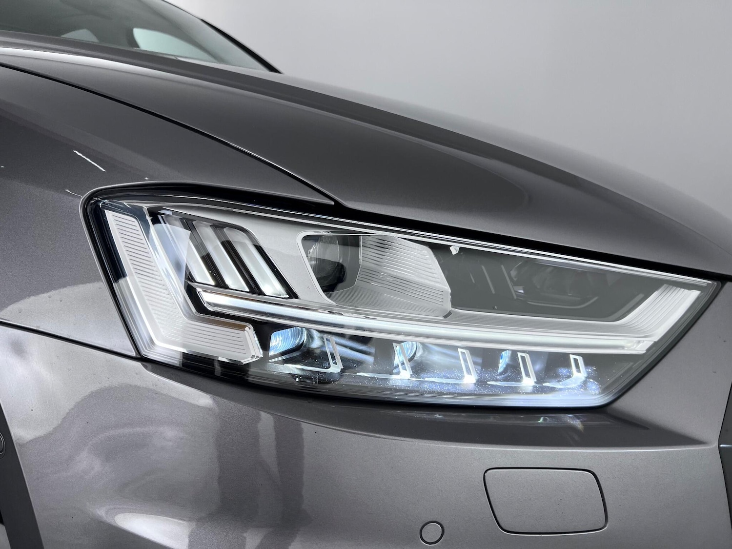 Used Audi A8 2018 for sale - 76522085: Photo 9