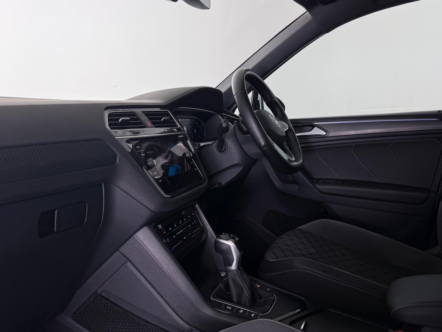 Used Volkswagen Tiguan 2023 for sale - 77497628: Photo 11