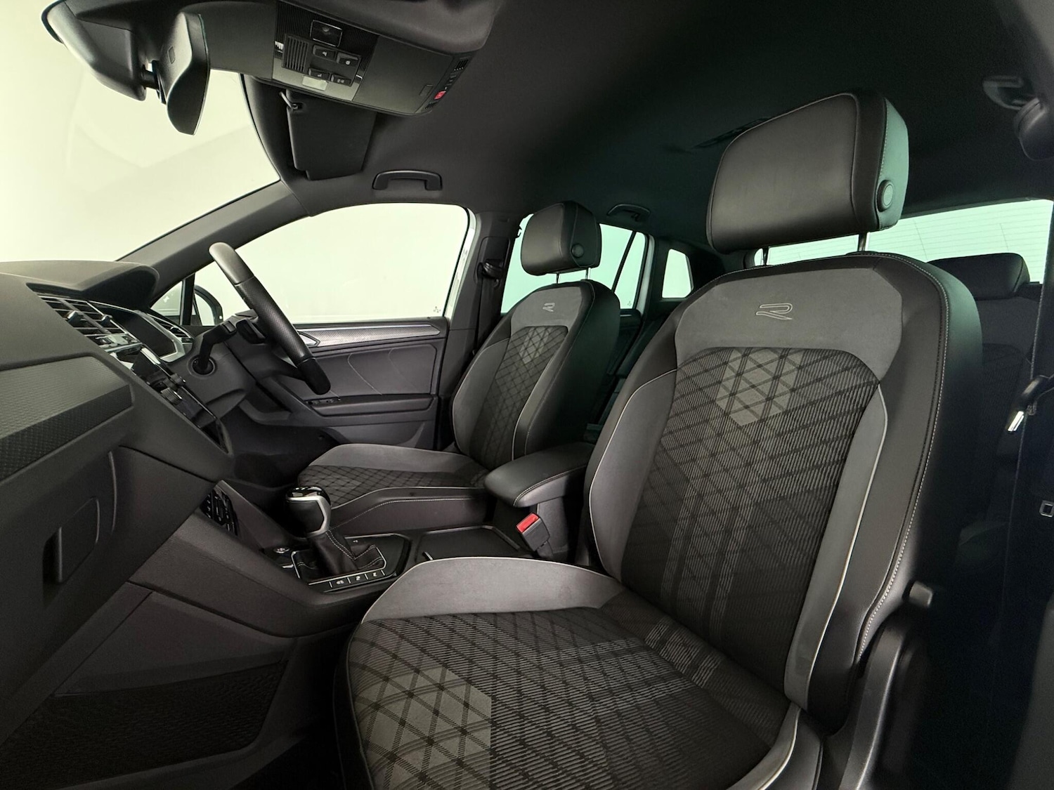 Used Volkswagen Tiguan 2023 for sale - 77497628: Photo 12