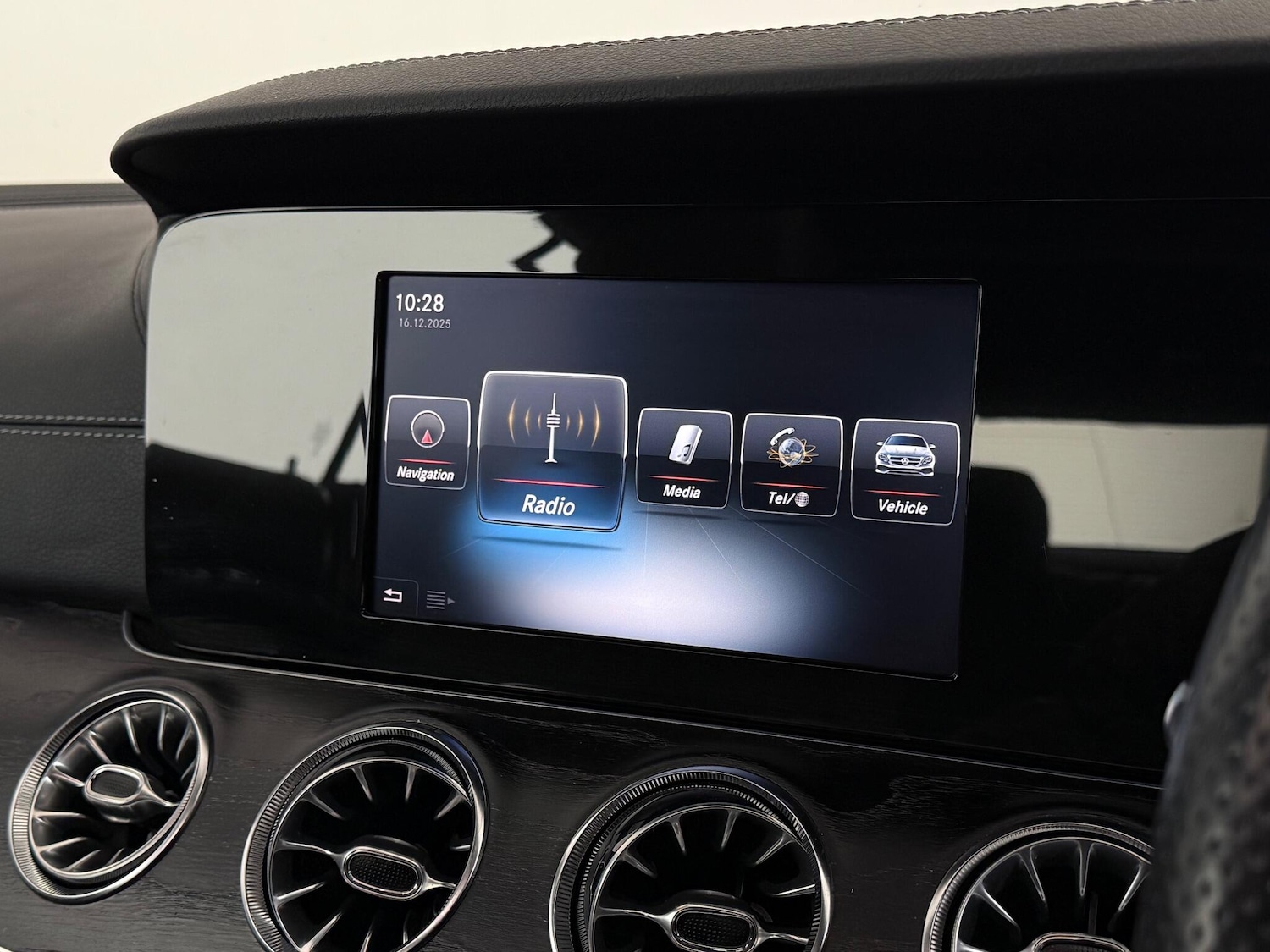 Used Mercedes-Benz E Class 2017 for sale - 77246339: Photo 29