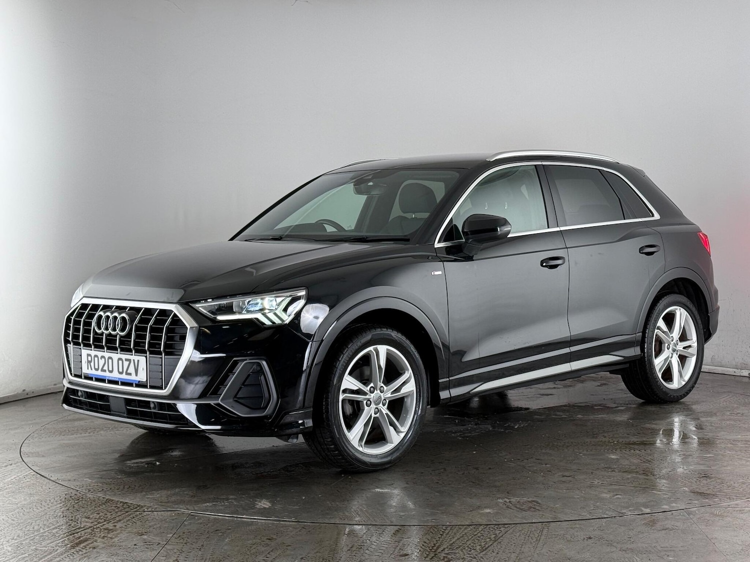 Used Audi Q3 for sale - 76997609: Photo 3