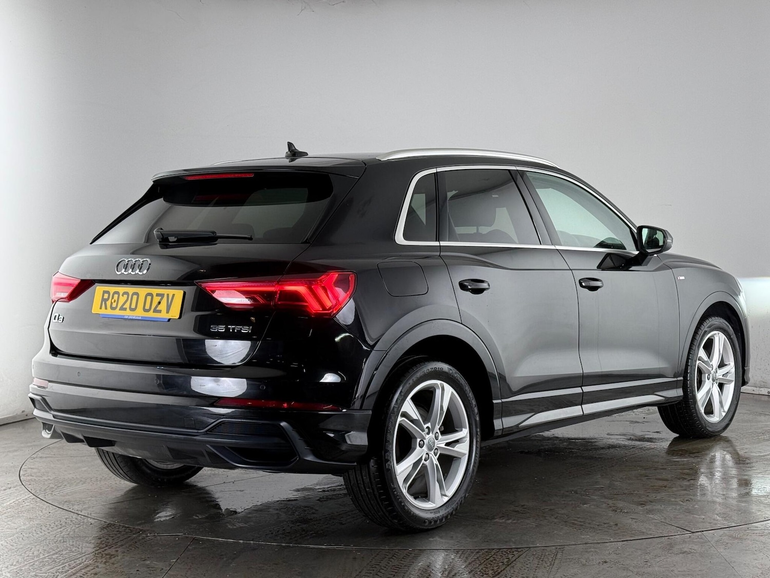 Used Audi Q3 for sale - 76997609: Photo 4
