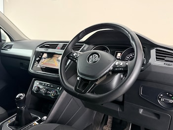 Used Volkswagen Tiguan 2019 for sale - 78947678: Photo