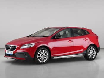 Used Volvo V40 Cross Country 2018 for sale - 79688615: Photo