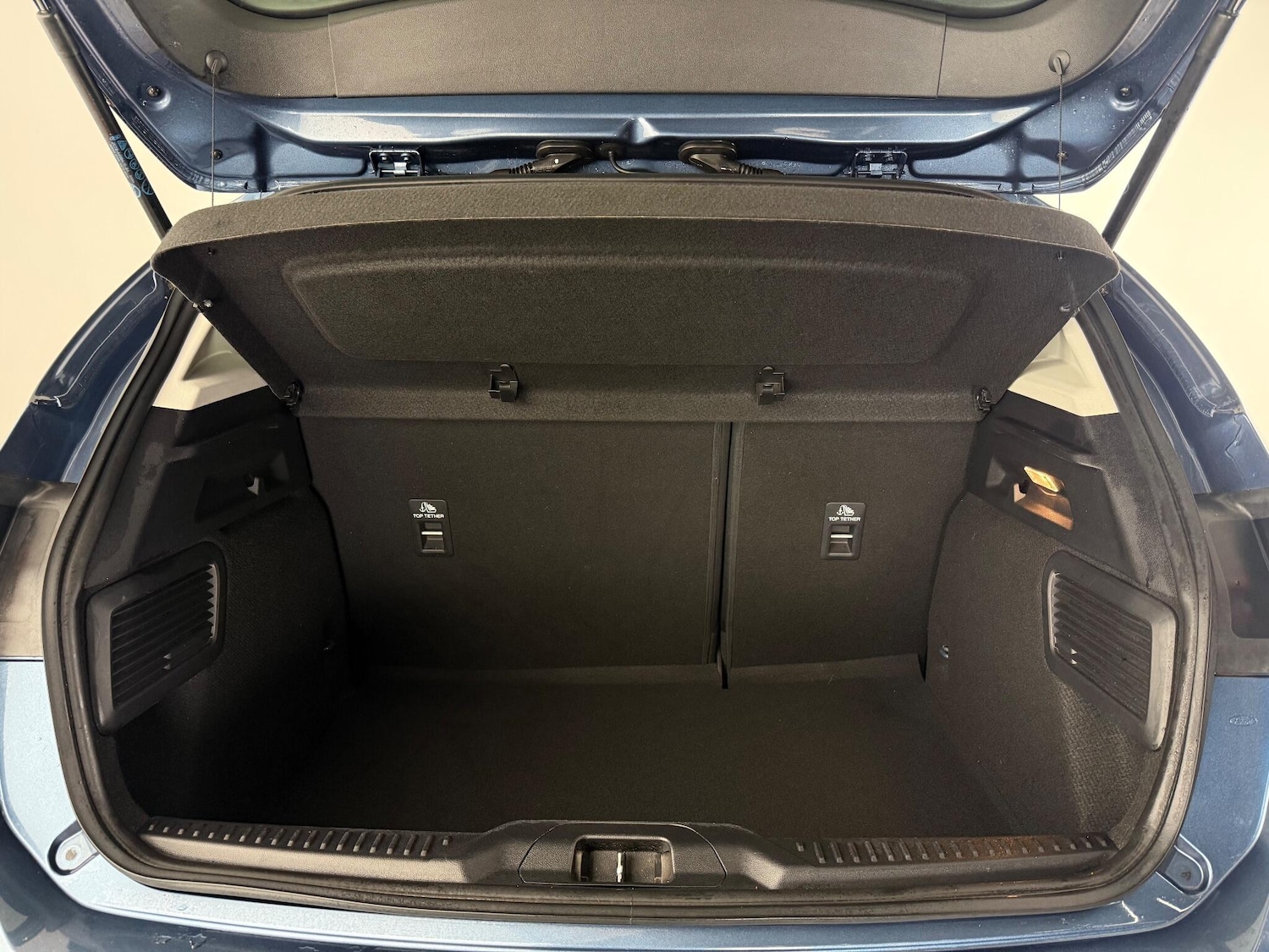 Used Ford Focus 2020 for sale - 76468072: Photo 11