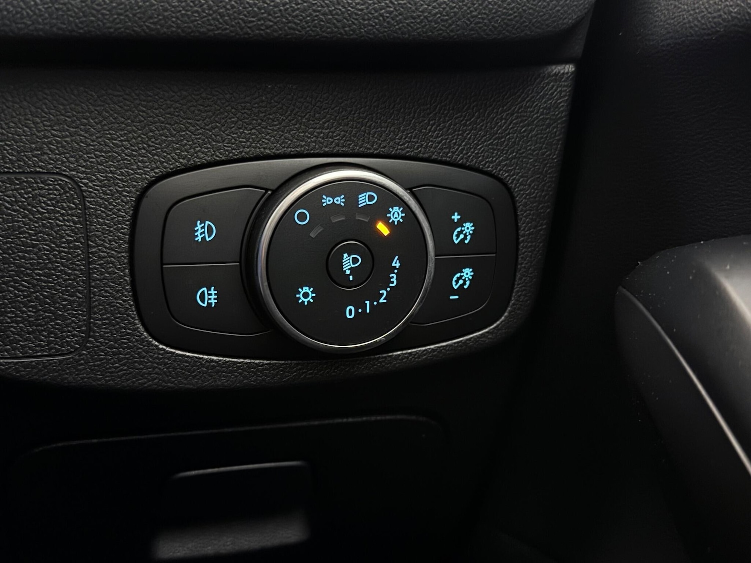 Used Ford Focus 2020 for sale - 76468072: Photo 38