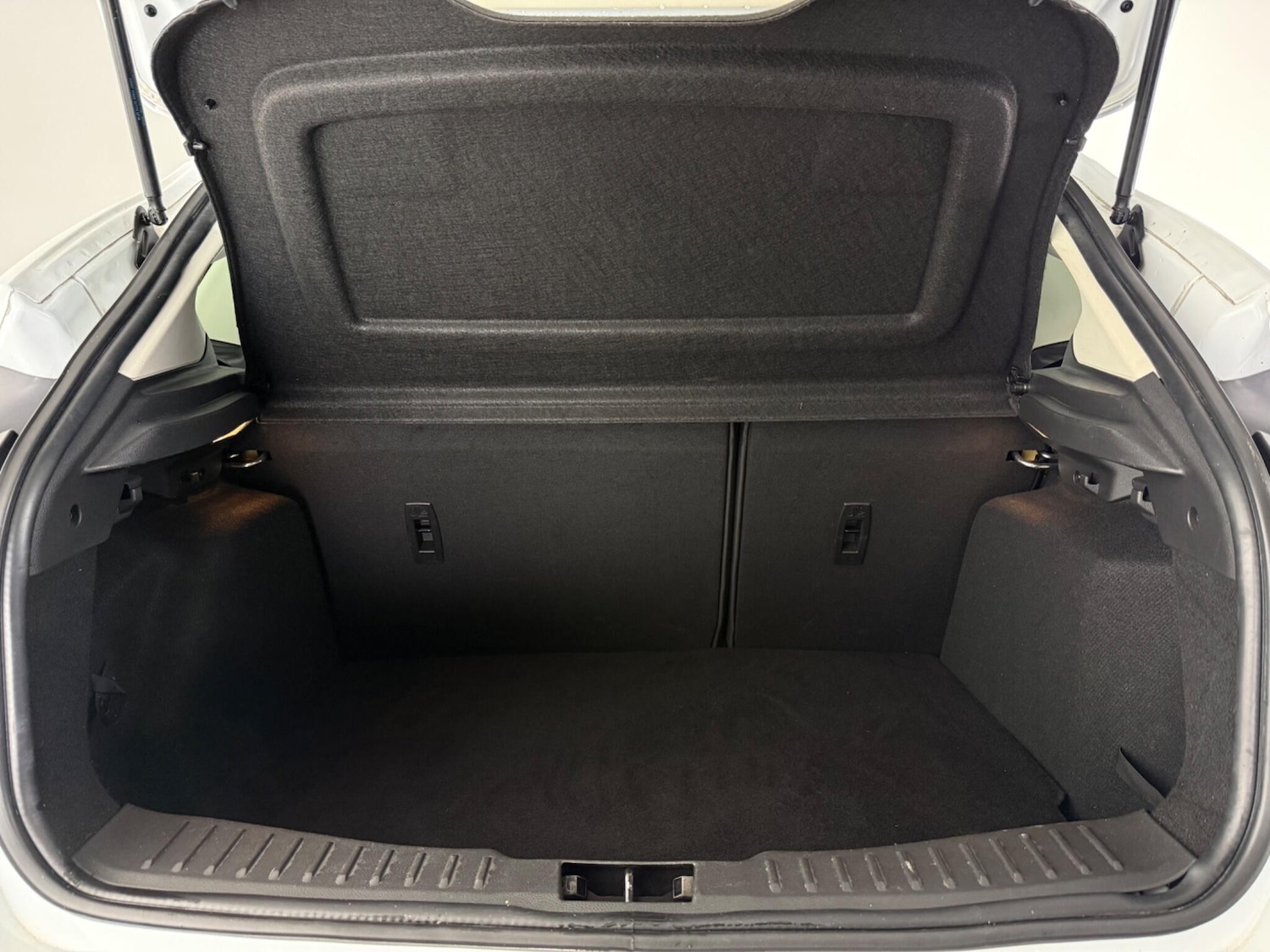 Used Ford Focus 2016 for sale - 77461060: Photo 10