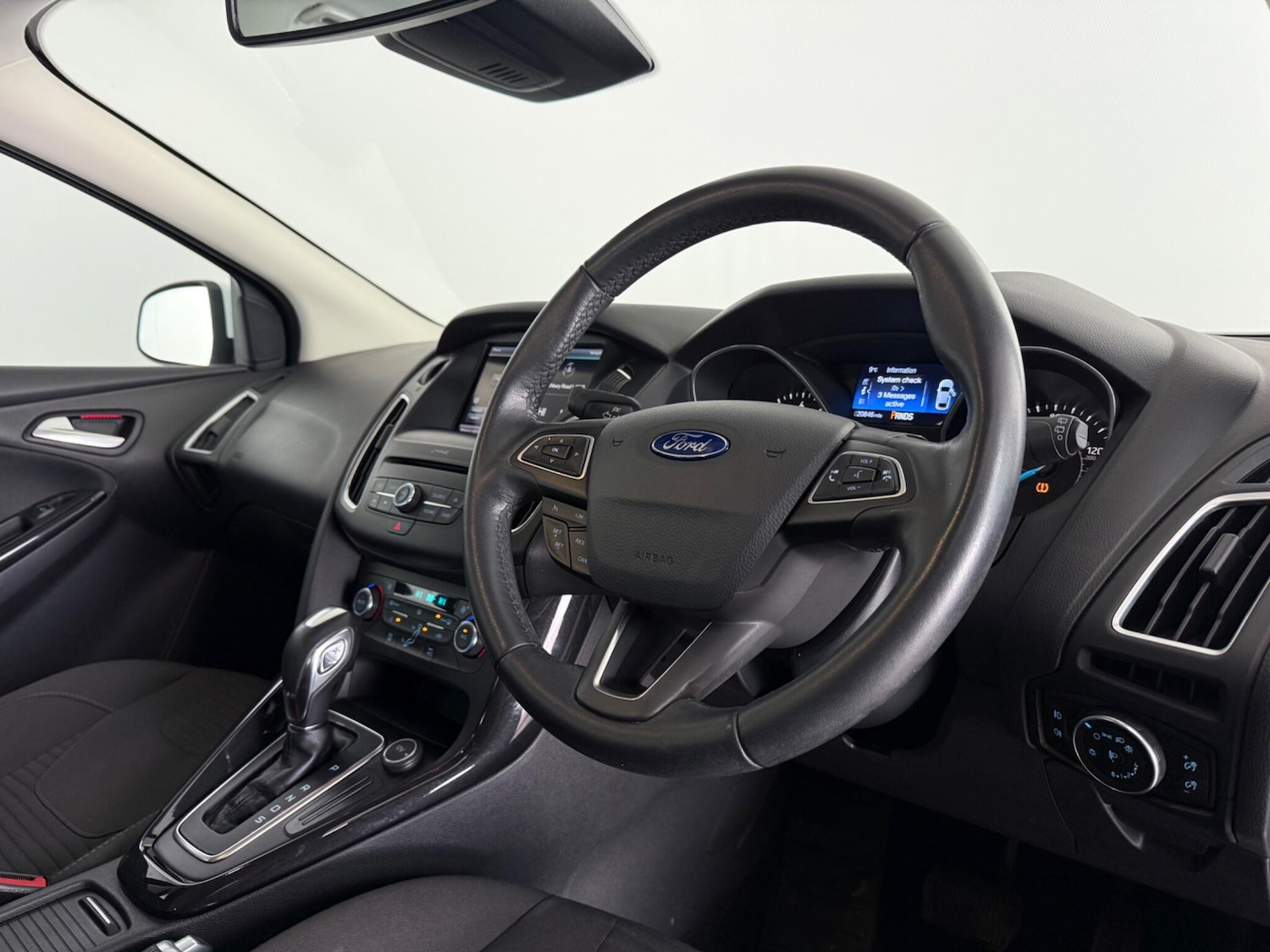 Used Ford Focus 2016 for sale - 77461060: Photo 11