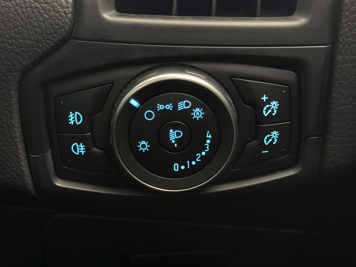 Used Ford Focus 2016 for sale - 77461060: Photo 25