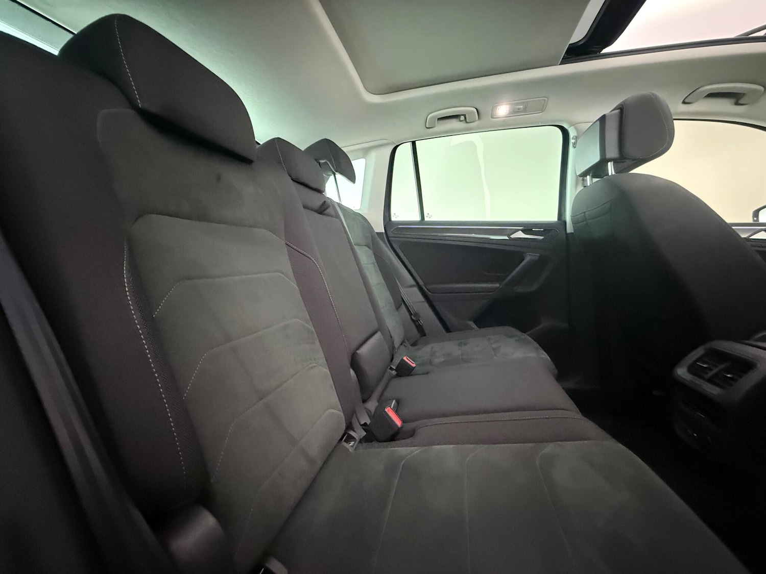 Used Volkswagen T-Roc 2023 for sale - 78048300: Photo 3