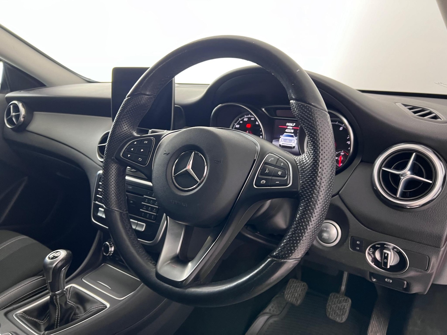 Used Mercedes-Benz GLA 2018 for sale - 76468347: Photo 15