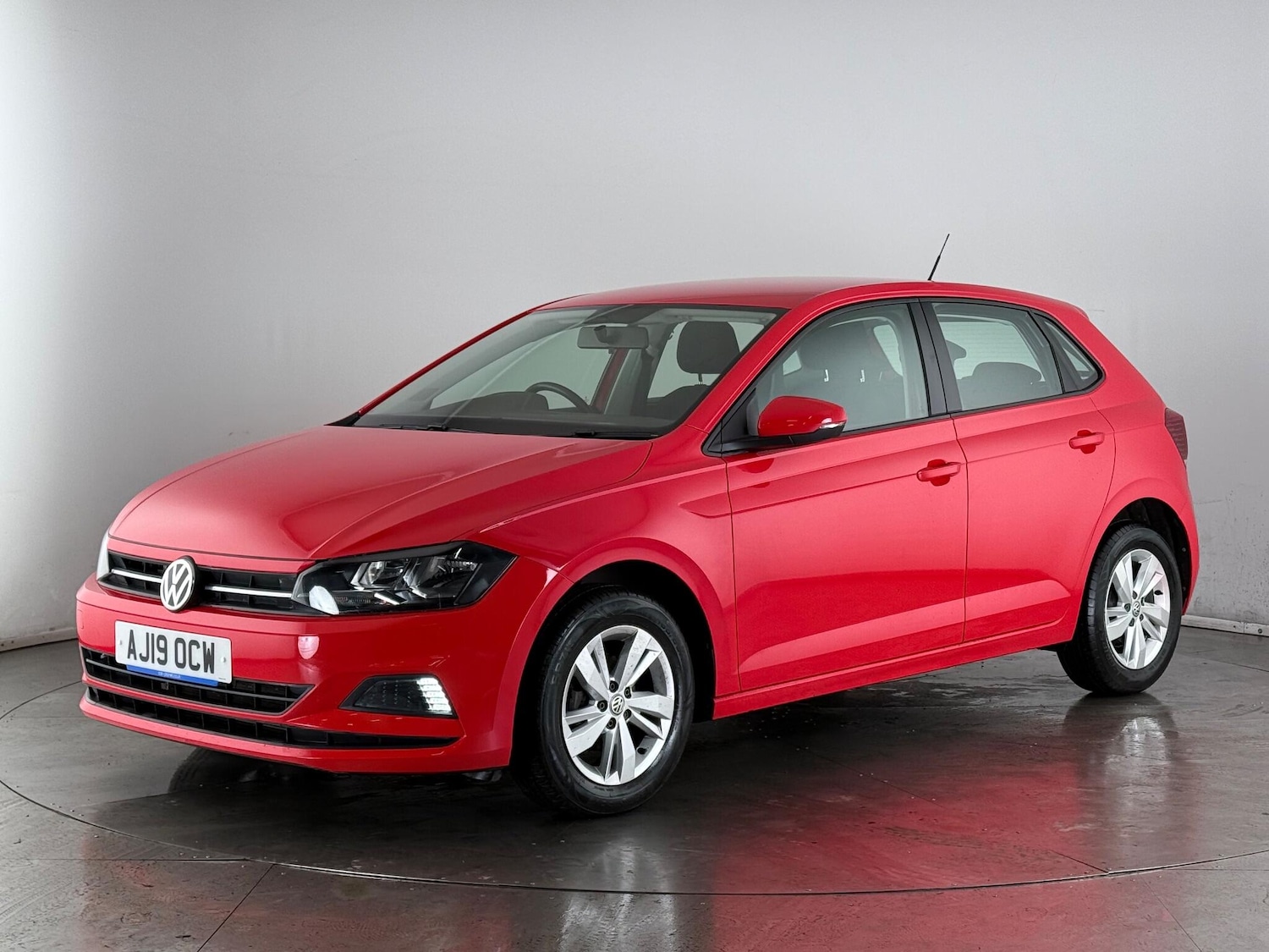 Used Volkswagen Polo 2019 for sale - 77259788: Photo 3