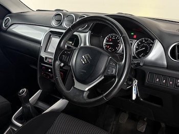 Used Suzuki Vitara 2015 for sale - 79590852: Photo