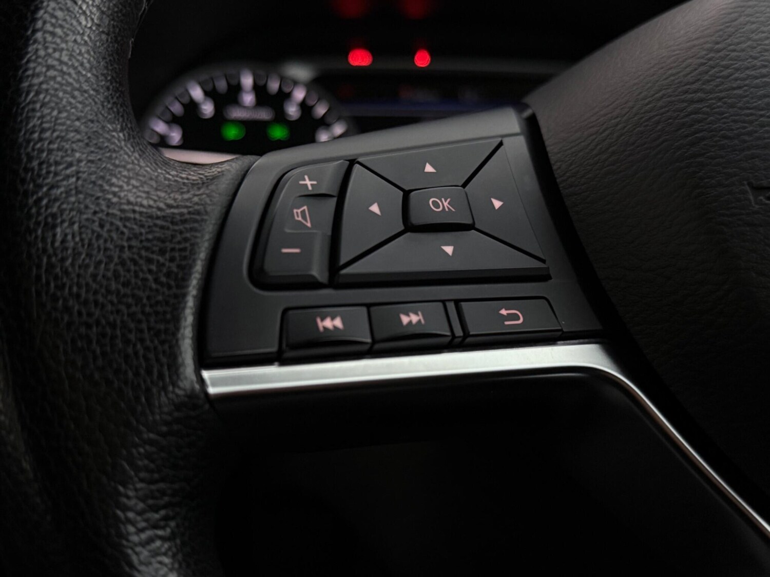 Used Nissan Juke 2023 for sale - 78223971: Photo 17