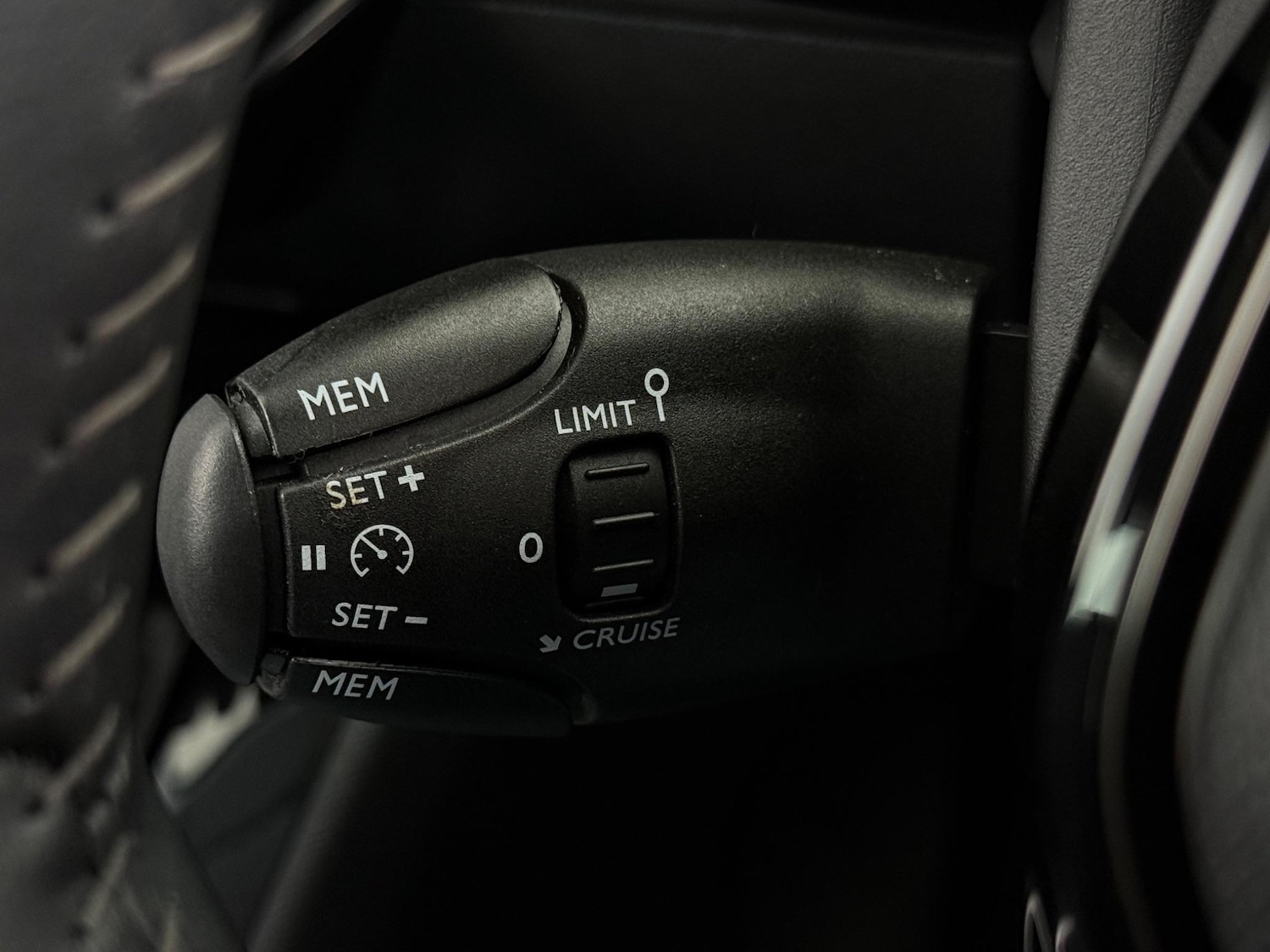 Used Peugeot 208 2023 for sale - 76468717: Photo 24