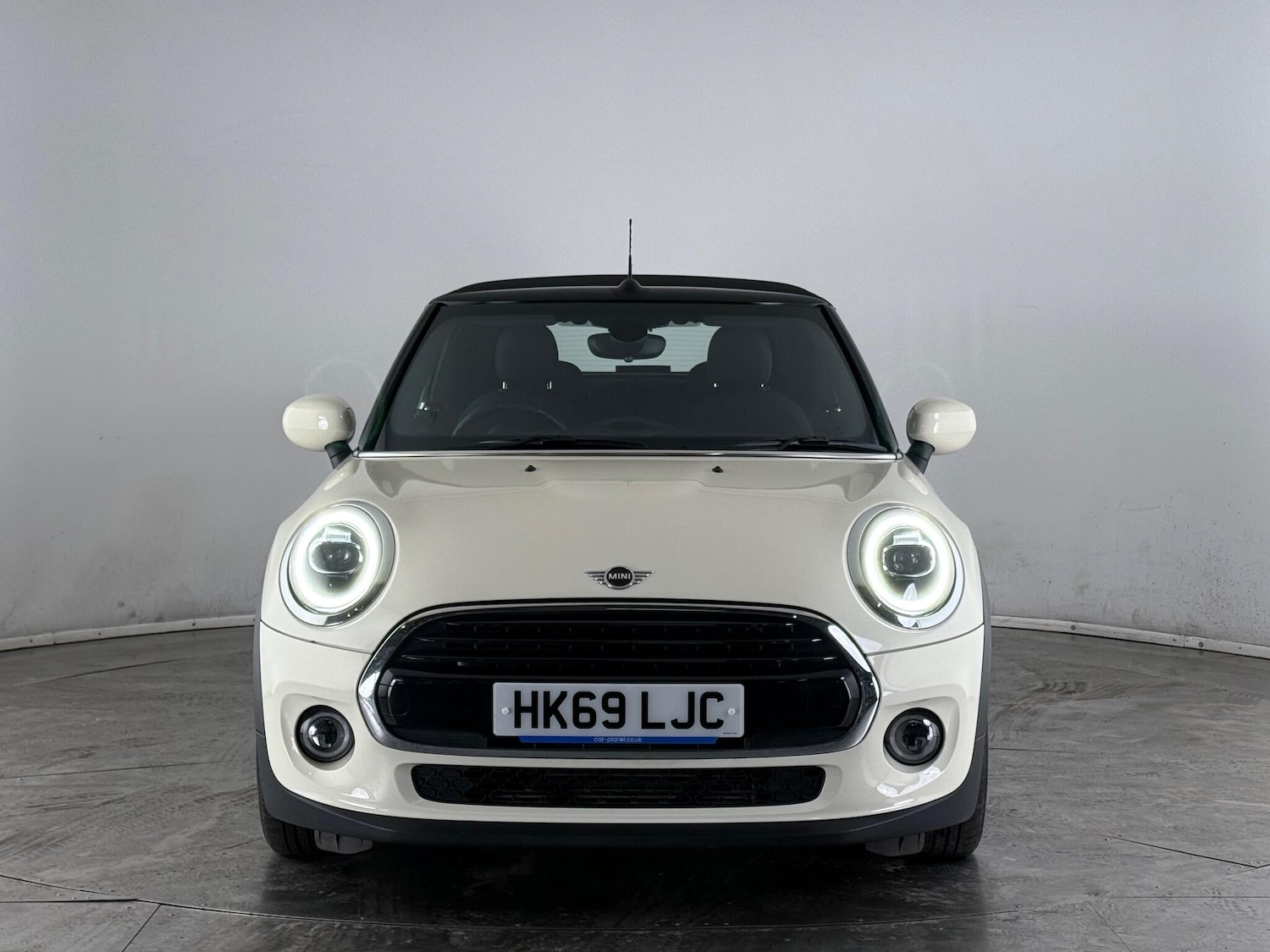 Used MINI Convertible 2020 for sale - 77260363: Photo 13
