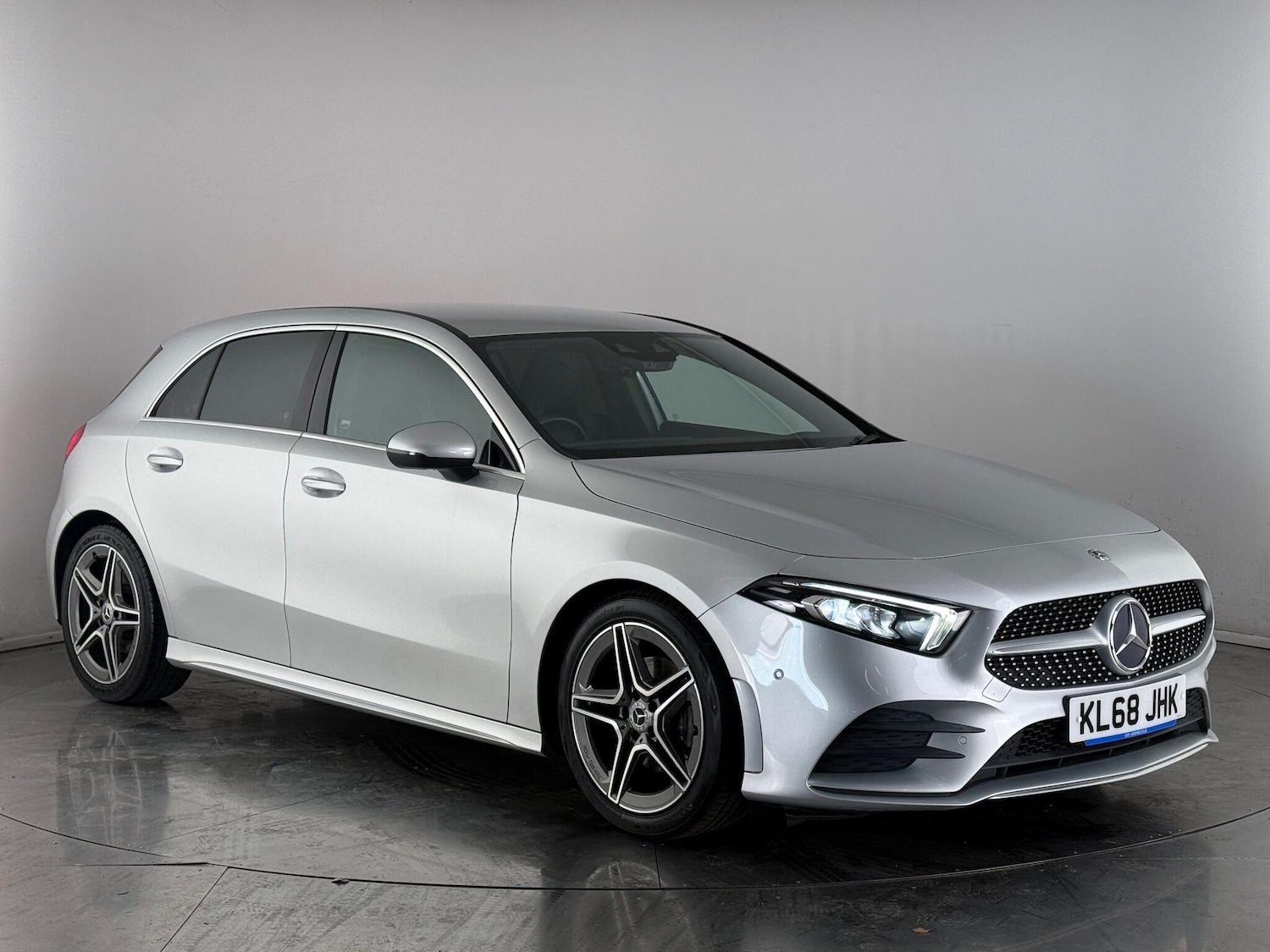 Used Mercedes-Benz A-Class 2019 for sale - 76468340: Photo 1
