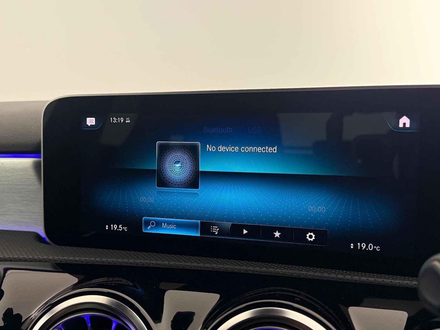 Used Mercedes-Benz A-Class 2019 for sale - 76468340: Photo 32