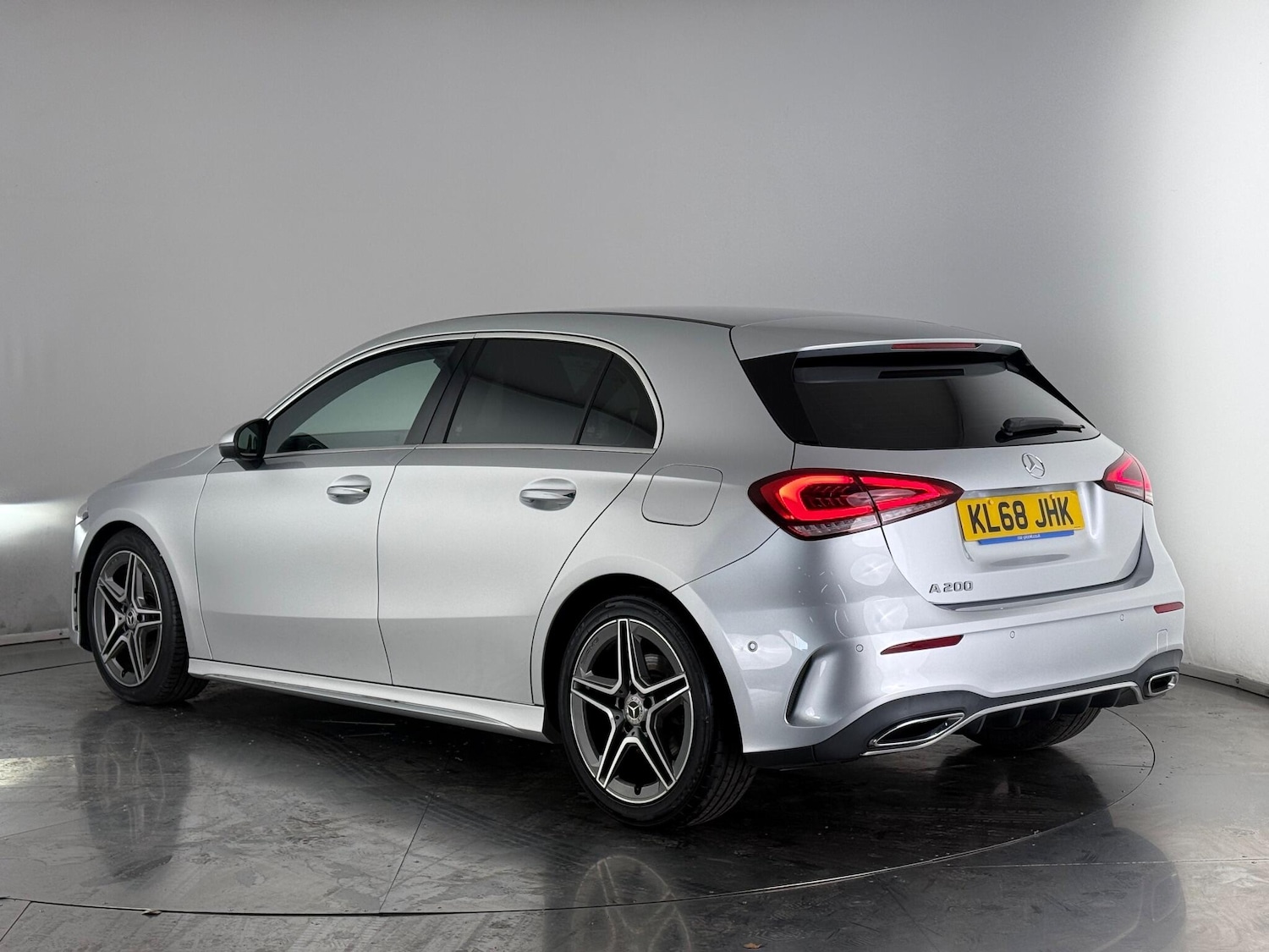 Used Mercedes-Benz A-Class 2019 for sale - 76468340: Photo 4