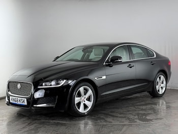 Used Jaguar XF 2018 for sale - 77259588: Photo