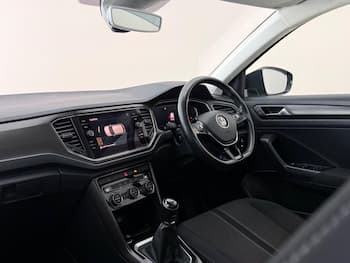 Used Volkswagen T-Roc 2019 for sale - 79602408: Photo
