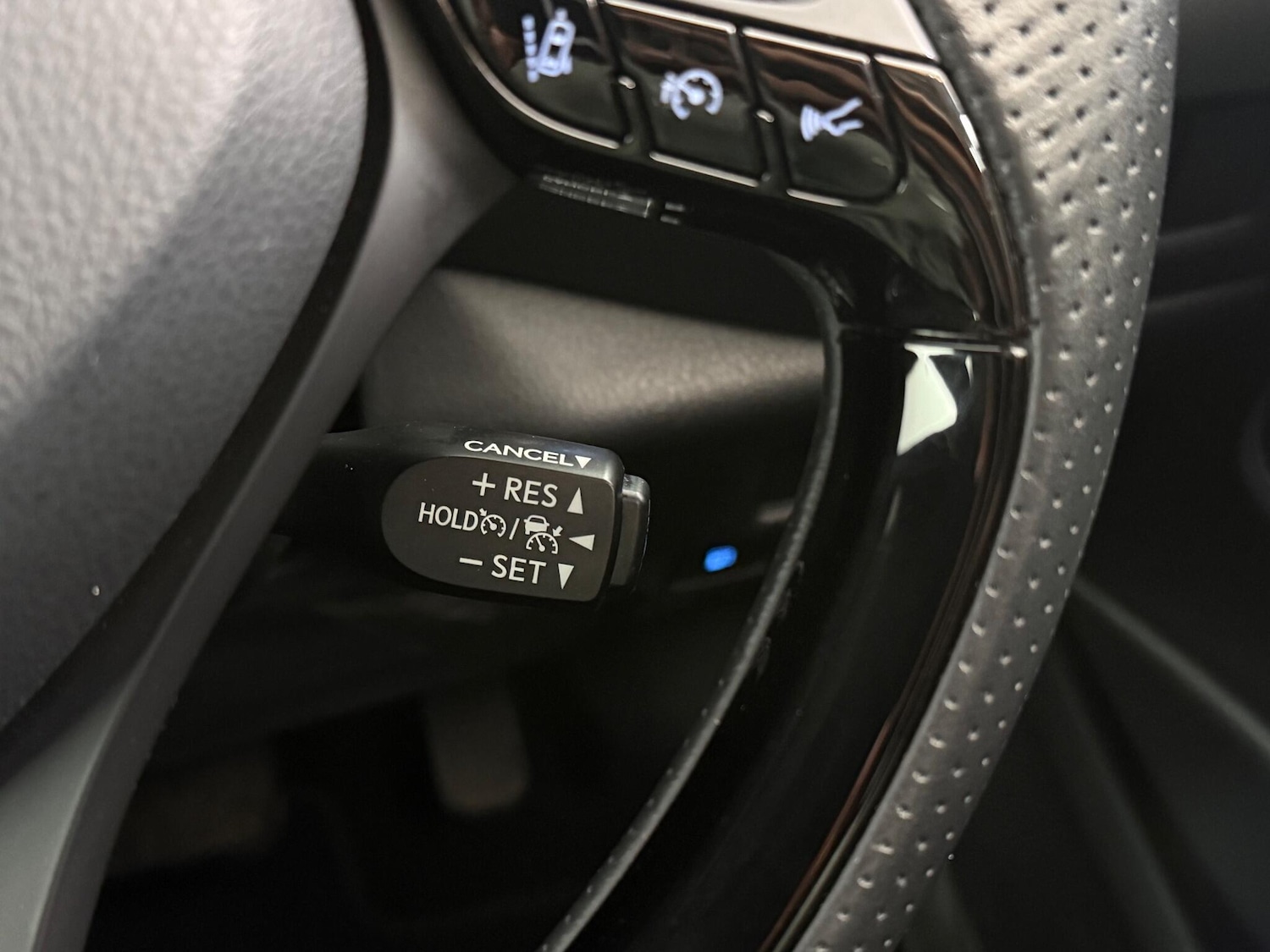 Used Toyota C-HR 2023 for sale - 76468140: Photo 26