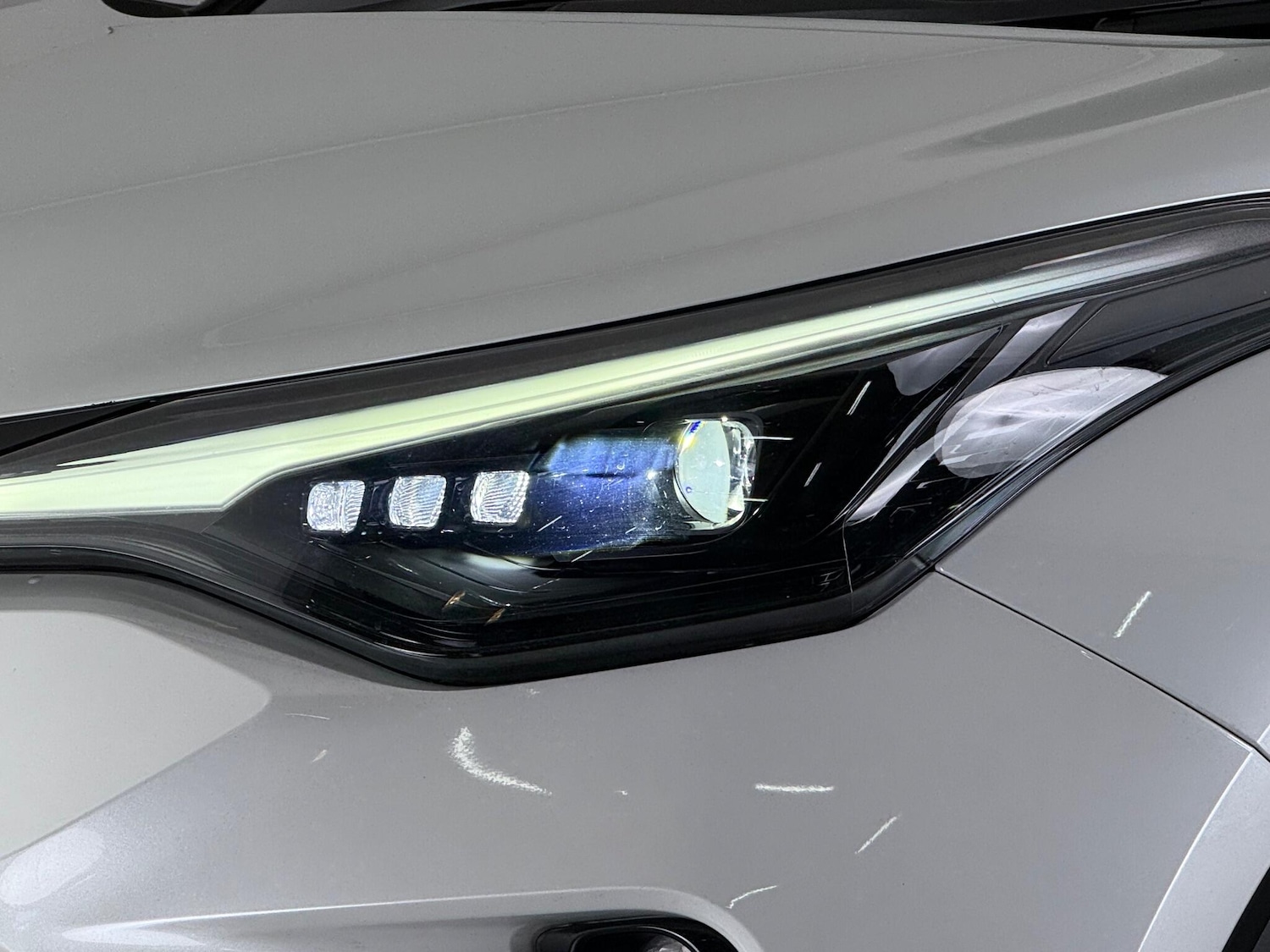 Used Toyota C-HR 2023 for sale - 76468140: Photo 9